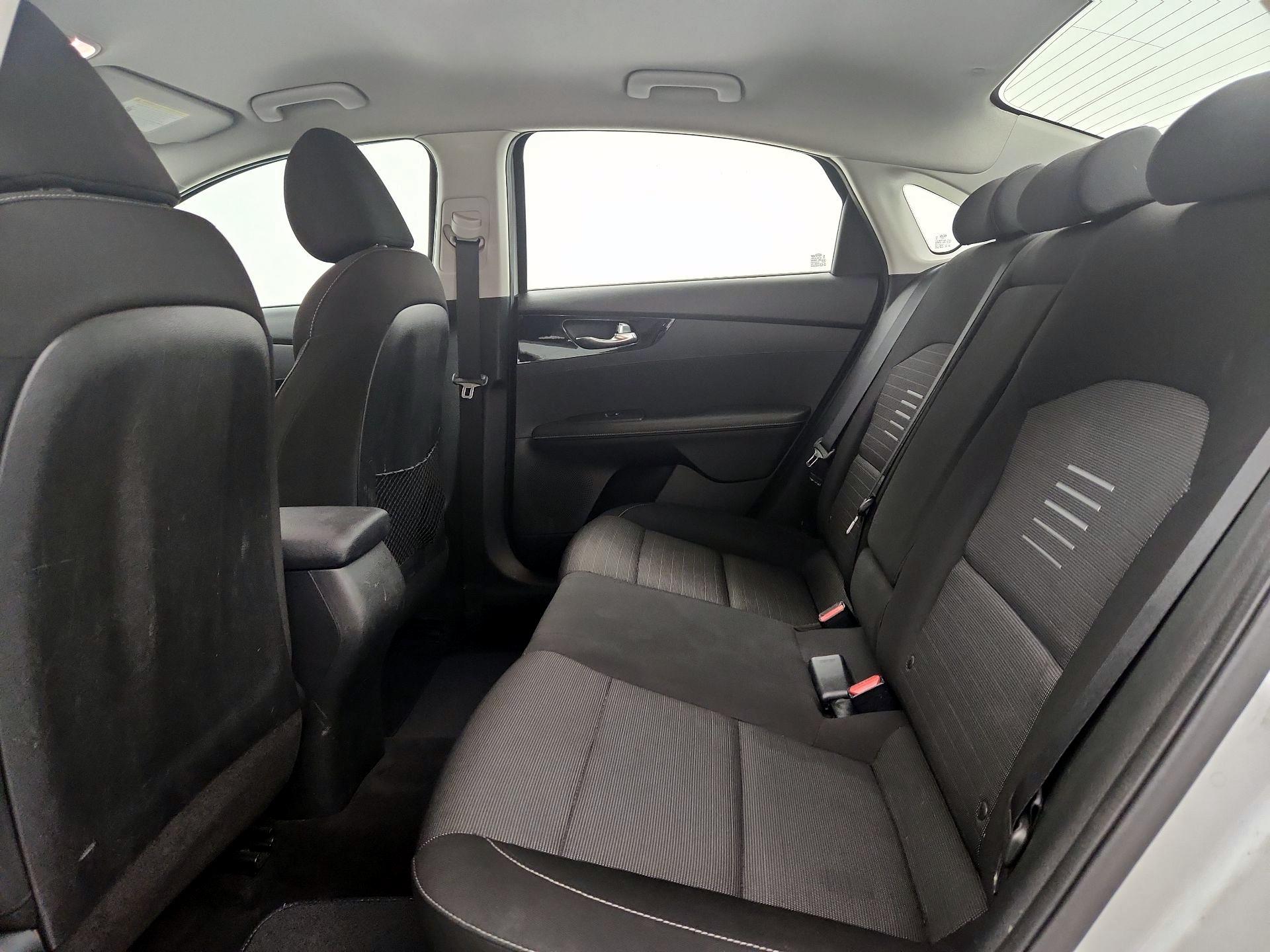 Thumbnail: 2019 Kia Forte - 19