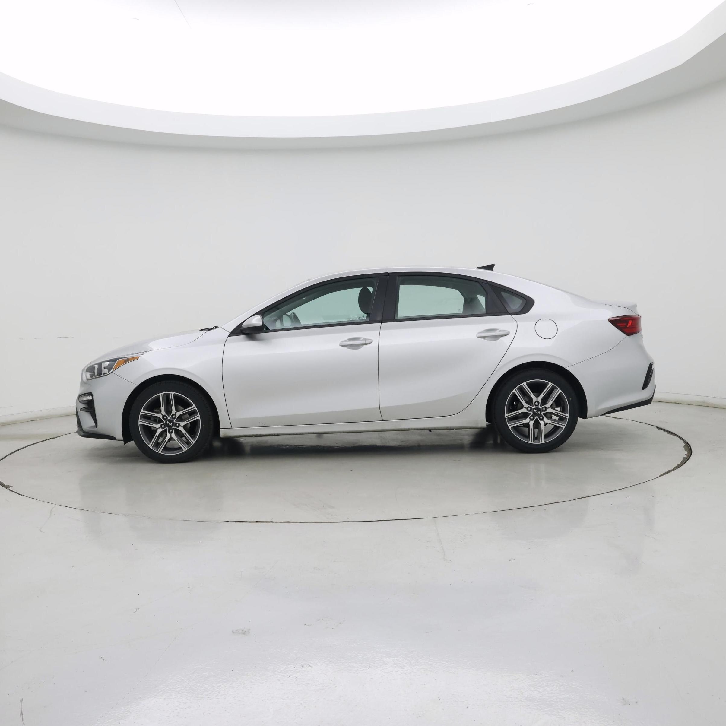 Thumbnail: 2019 Kia Forte - 3