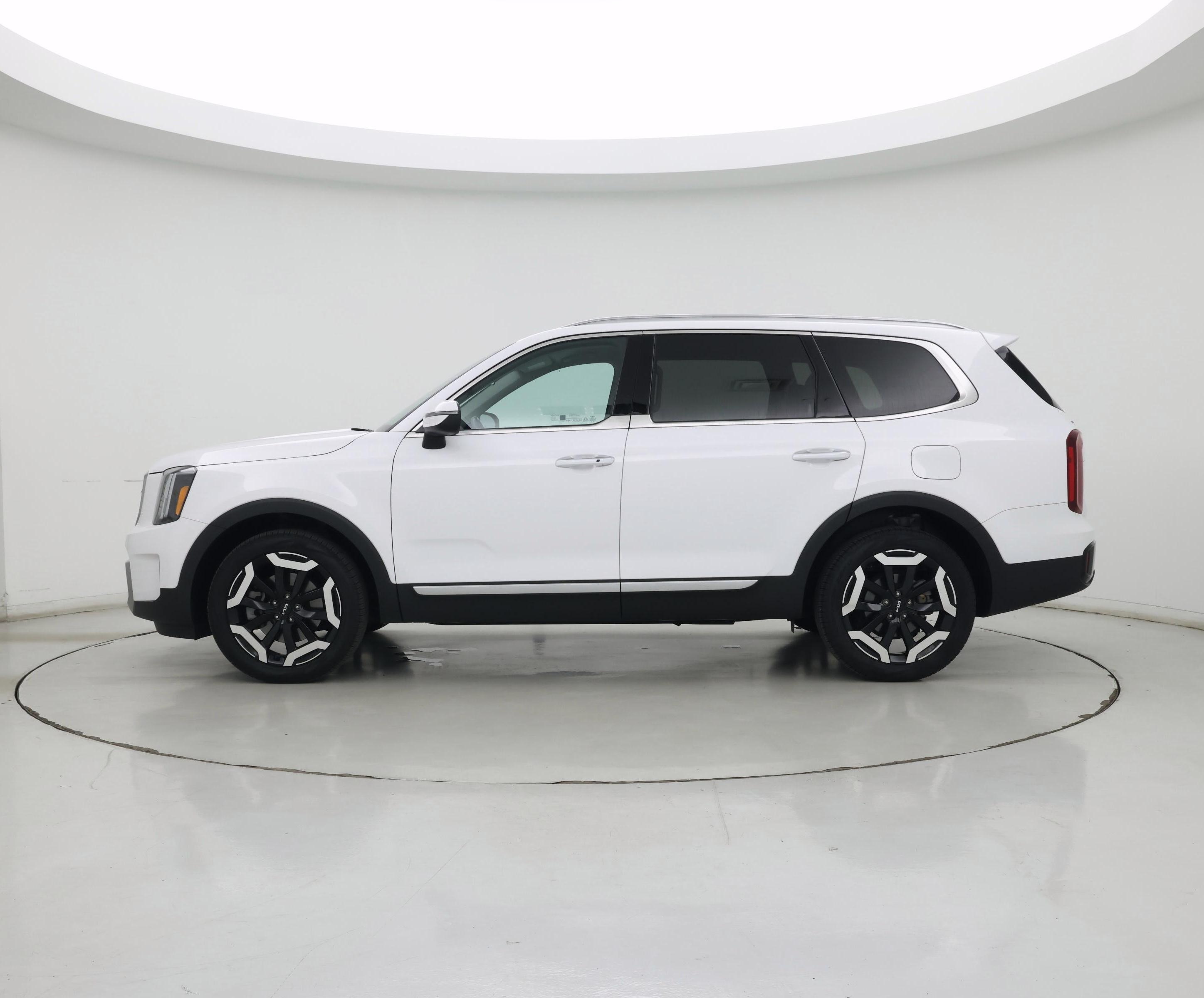 Thumbnail: 2023 Kia Telluride - 3