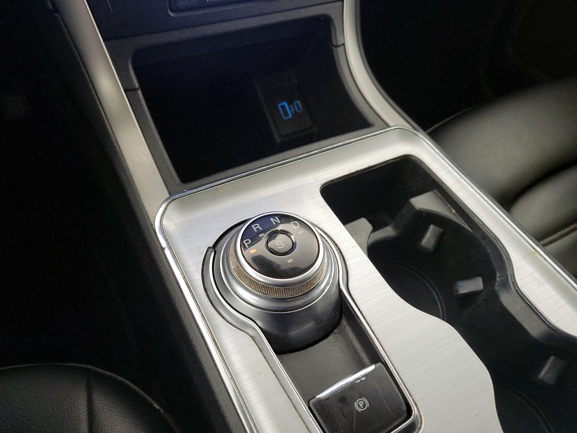 Thumbnail: 2022 Ford Edge - 17