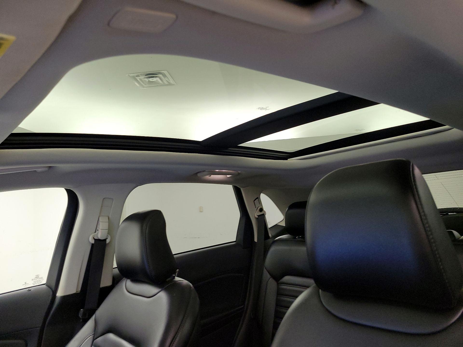 Thumbnail: 2022 Ford Edge - 19