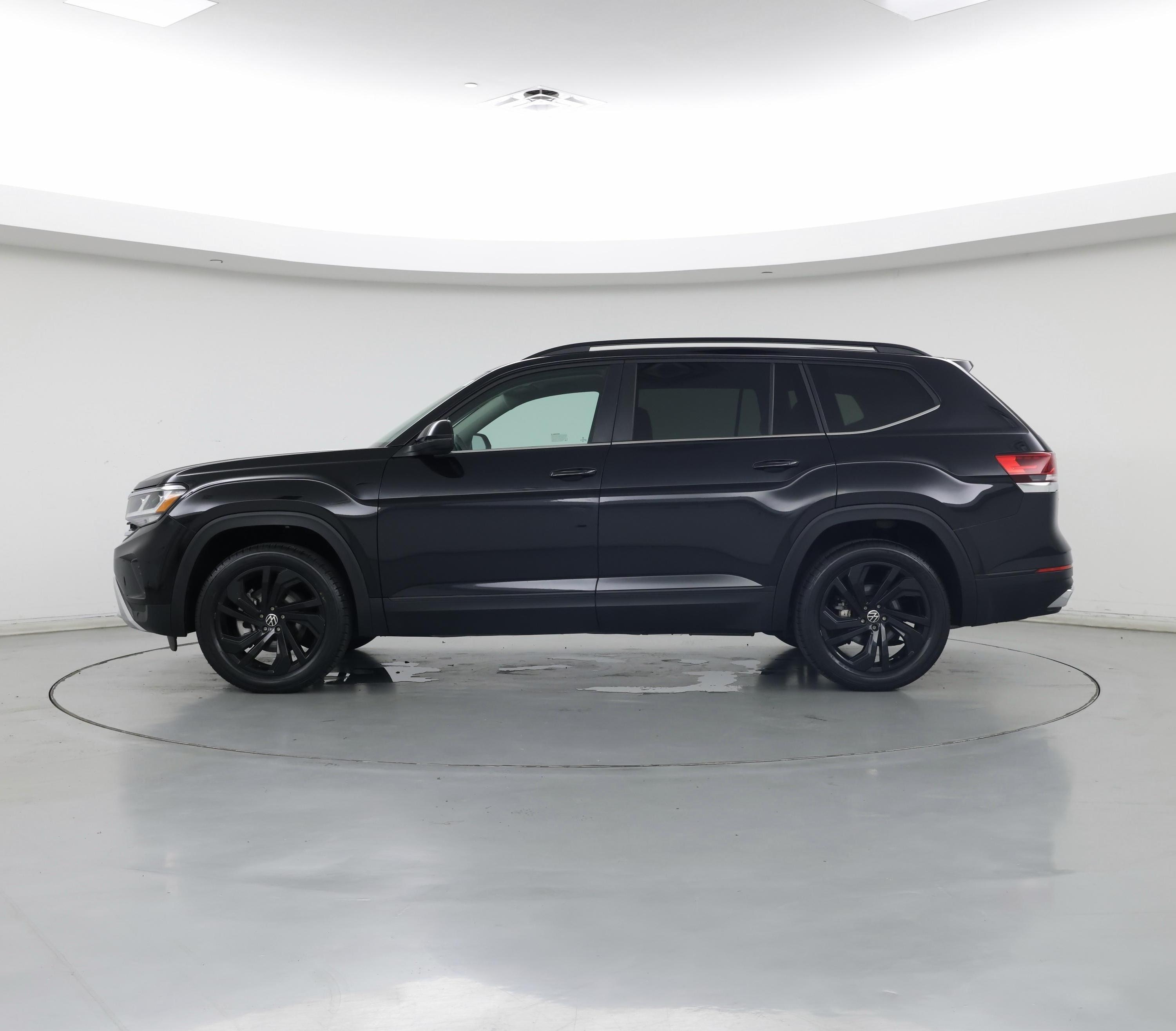 Thumbnail: 2022 Volkswagen Atlas - 3