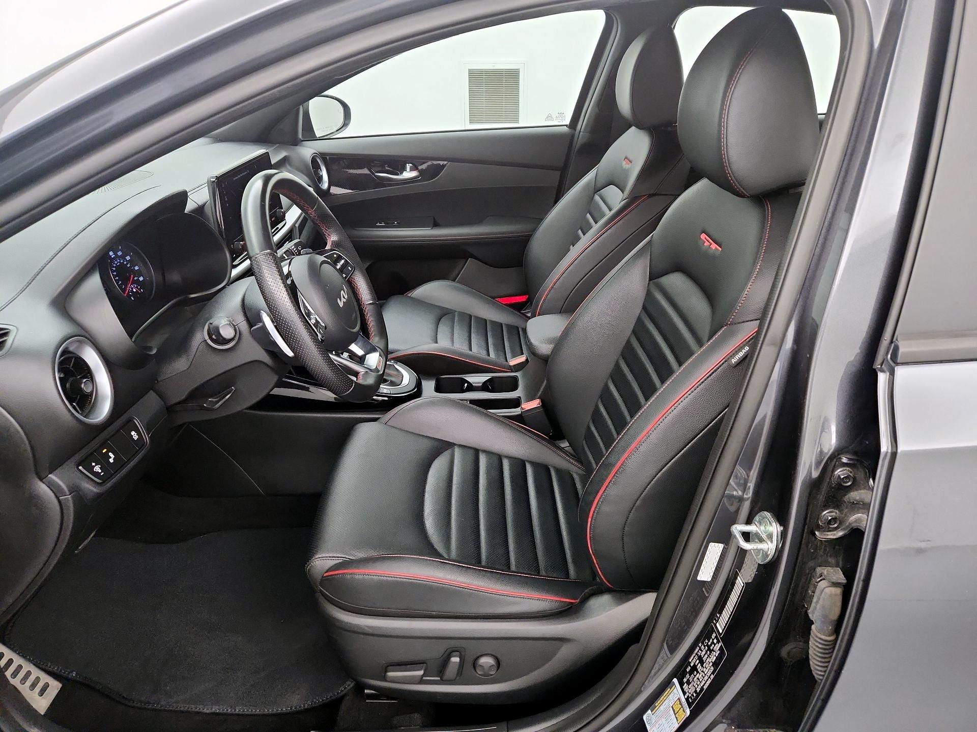 Thumbnail: 2022 Kia Forte - 11
