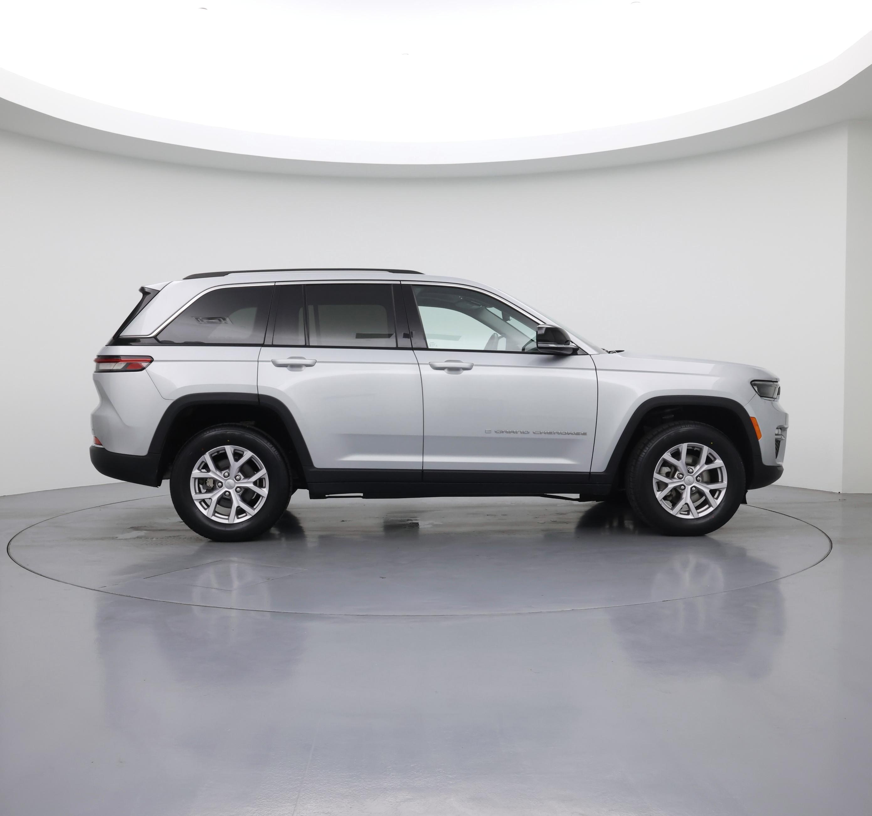 Thumbnail: 2022 Jeep Grand Cherokee - 7