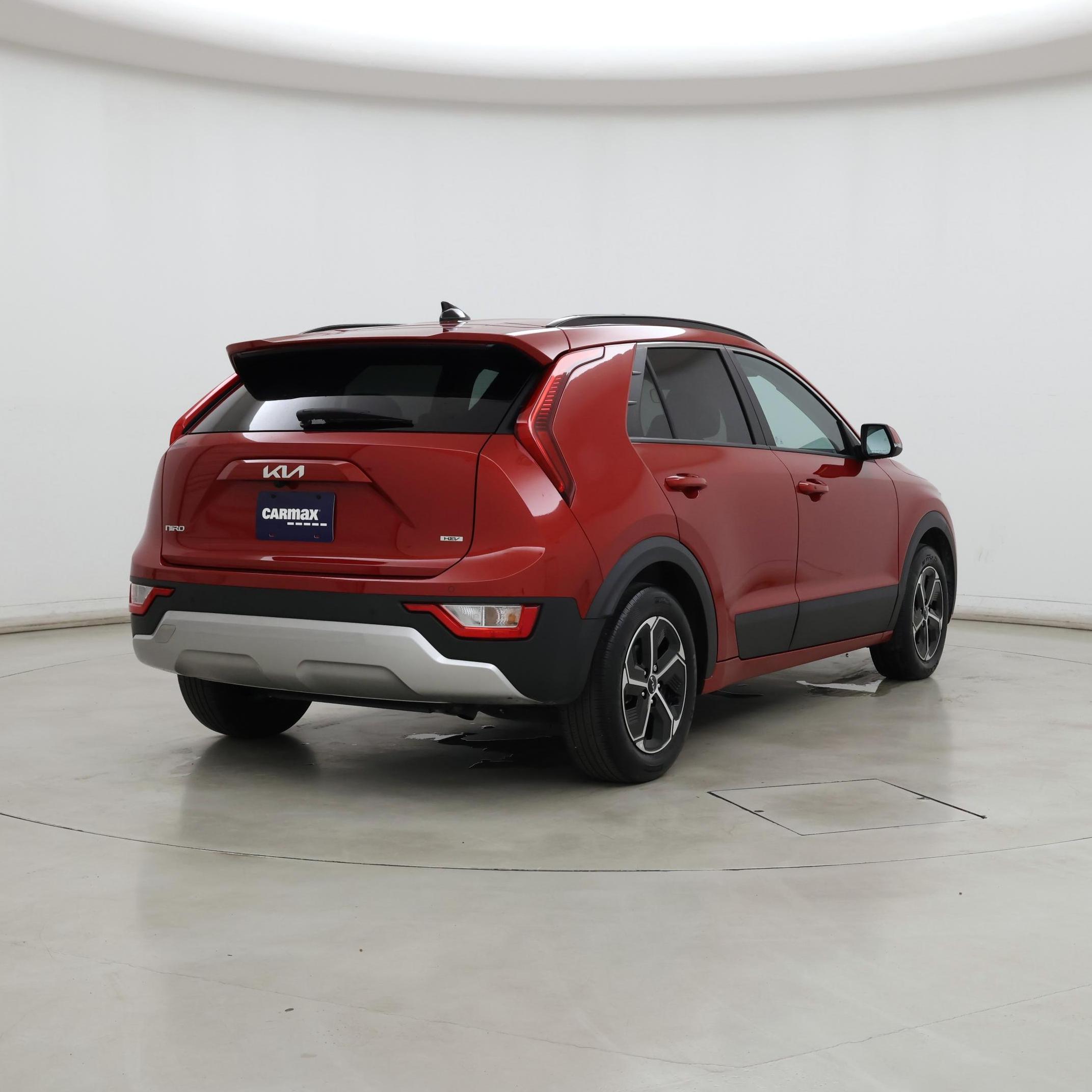 Thumbnail: 2023 Kia Niro - 8