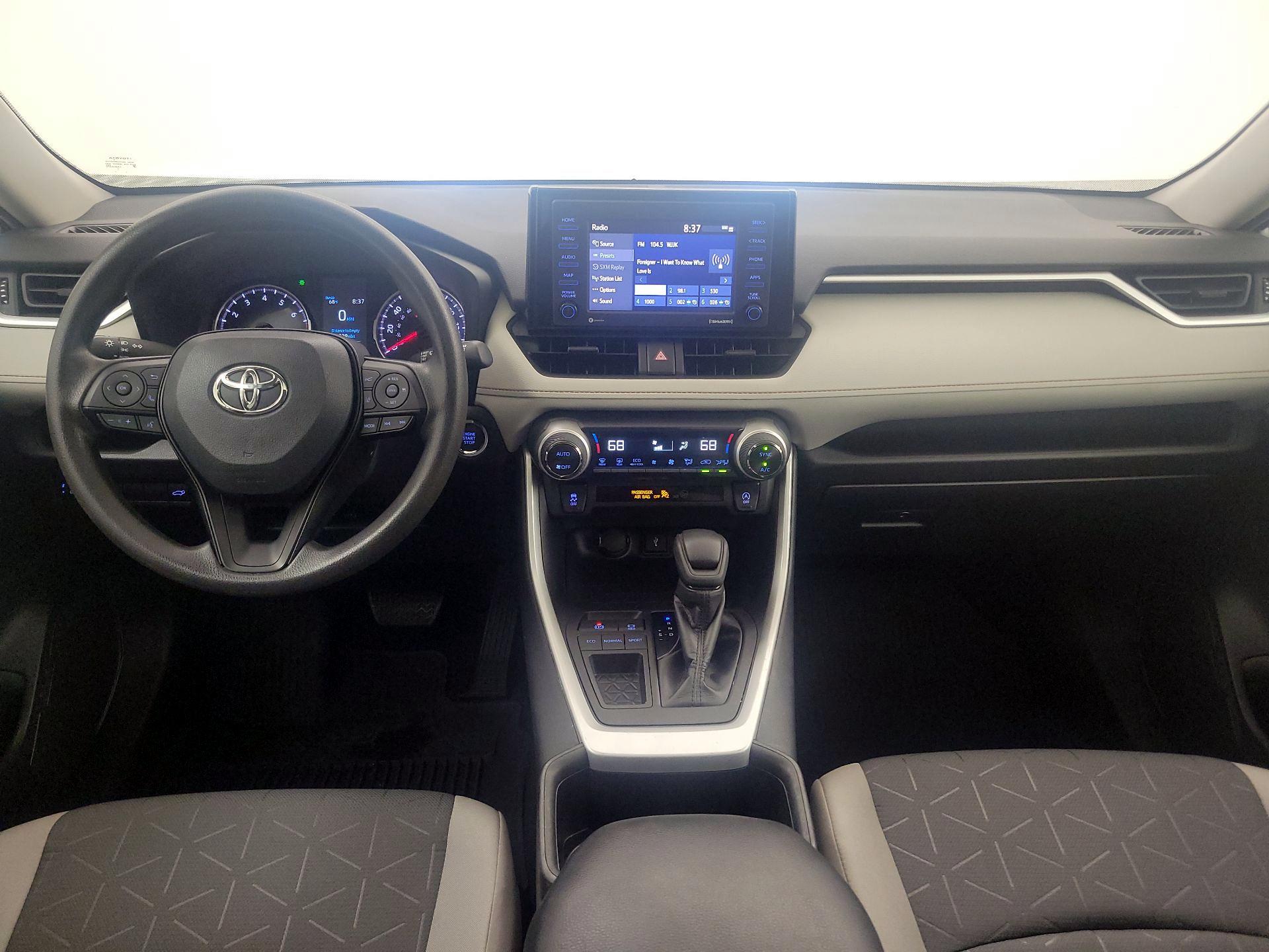 Thumbnail: 2022 Toyota RAV4 - 9