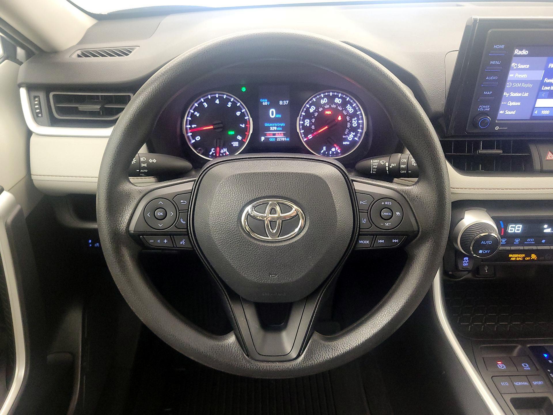 Thumbnail: 2022 Toyota RAV4 - 10