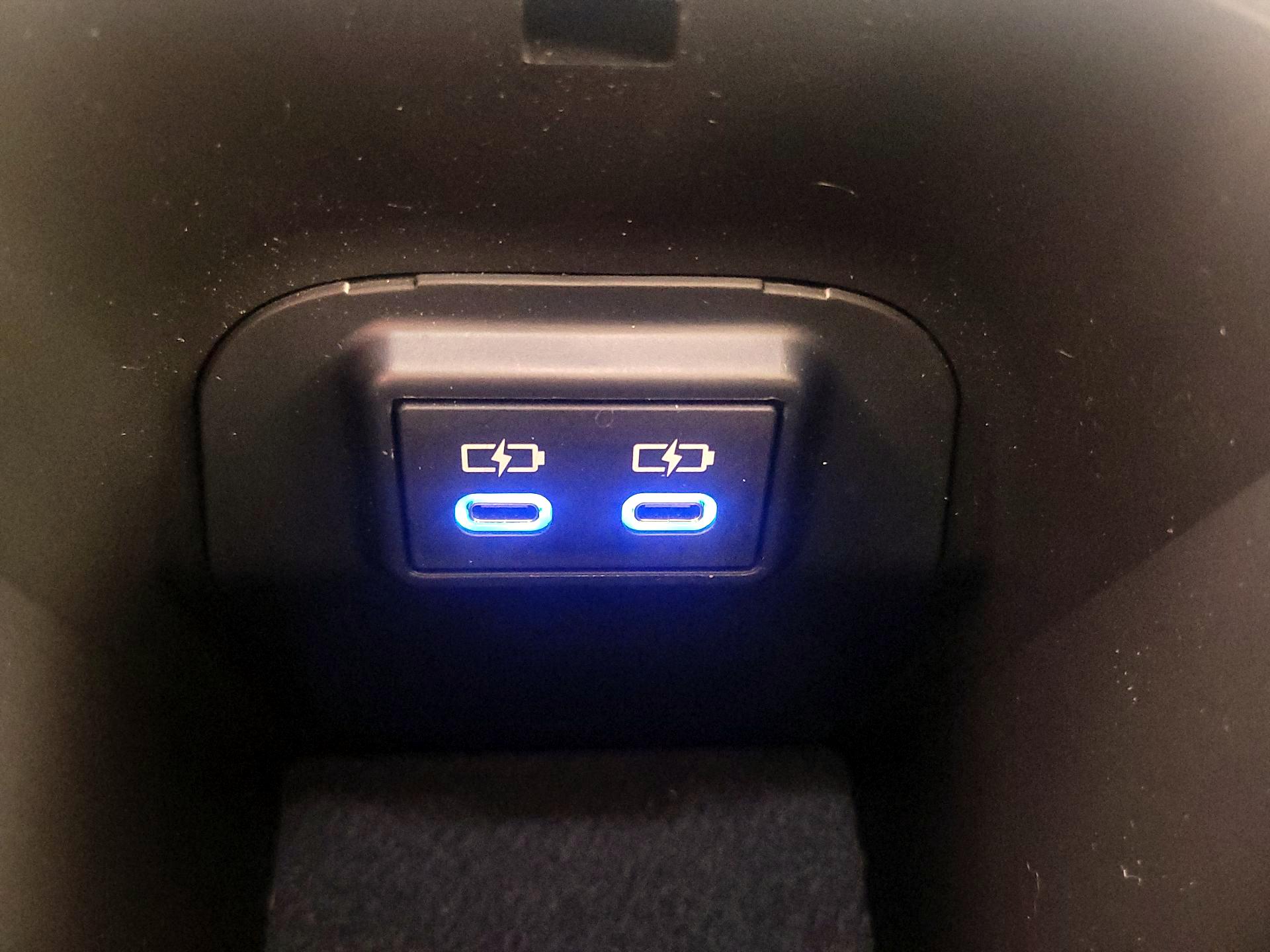 Thumbnail: 2022 Toyota RAV4 - 18