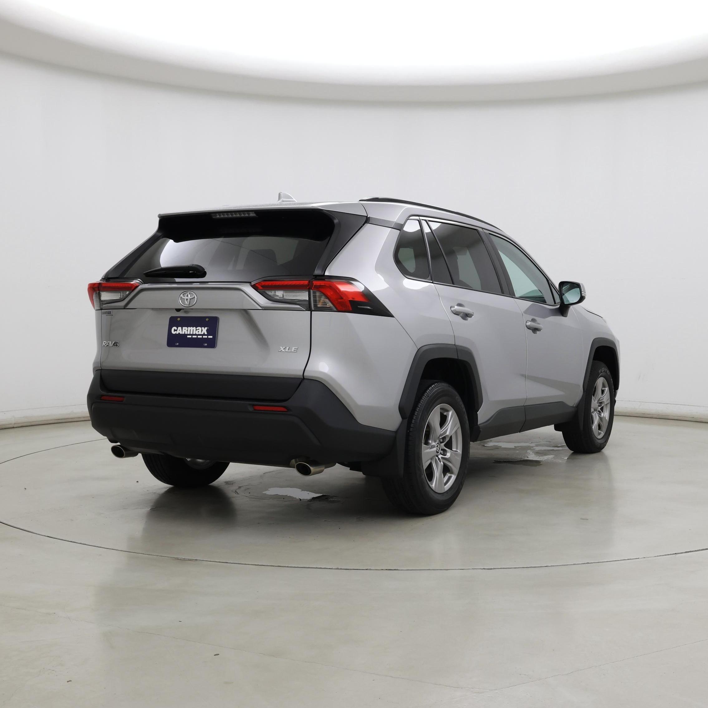 Thumbnail: 2022 Toyota RAV4 - 8