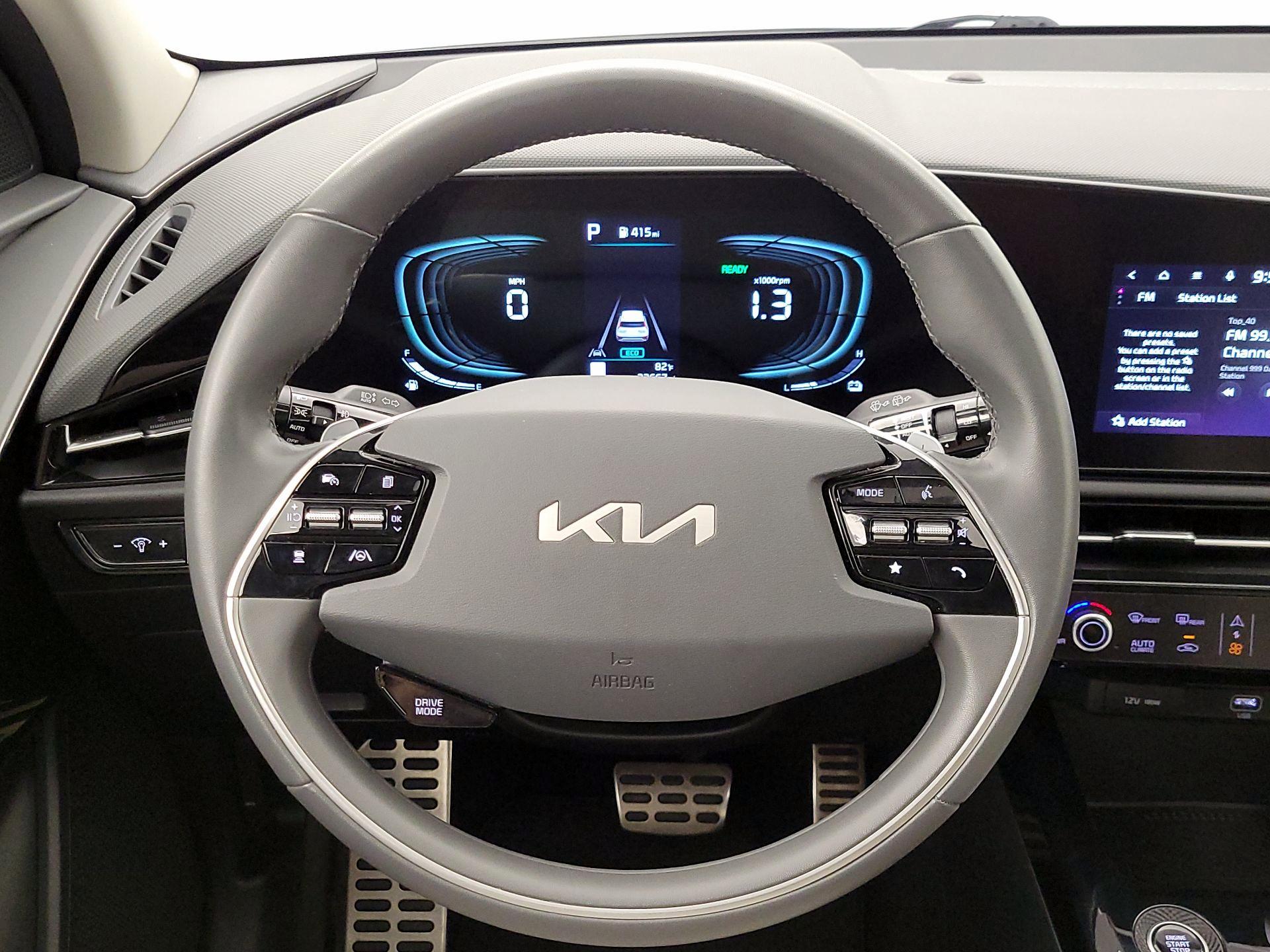 Thumbnail: 2023 Kia Niro - 10
