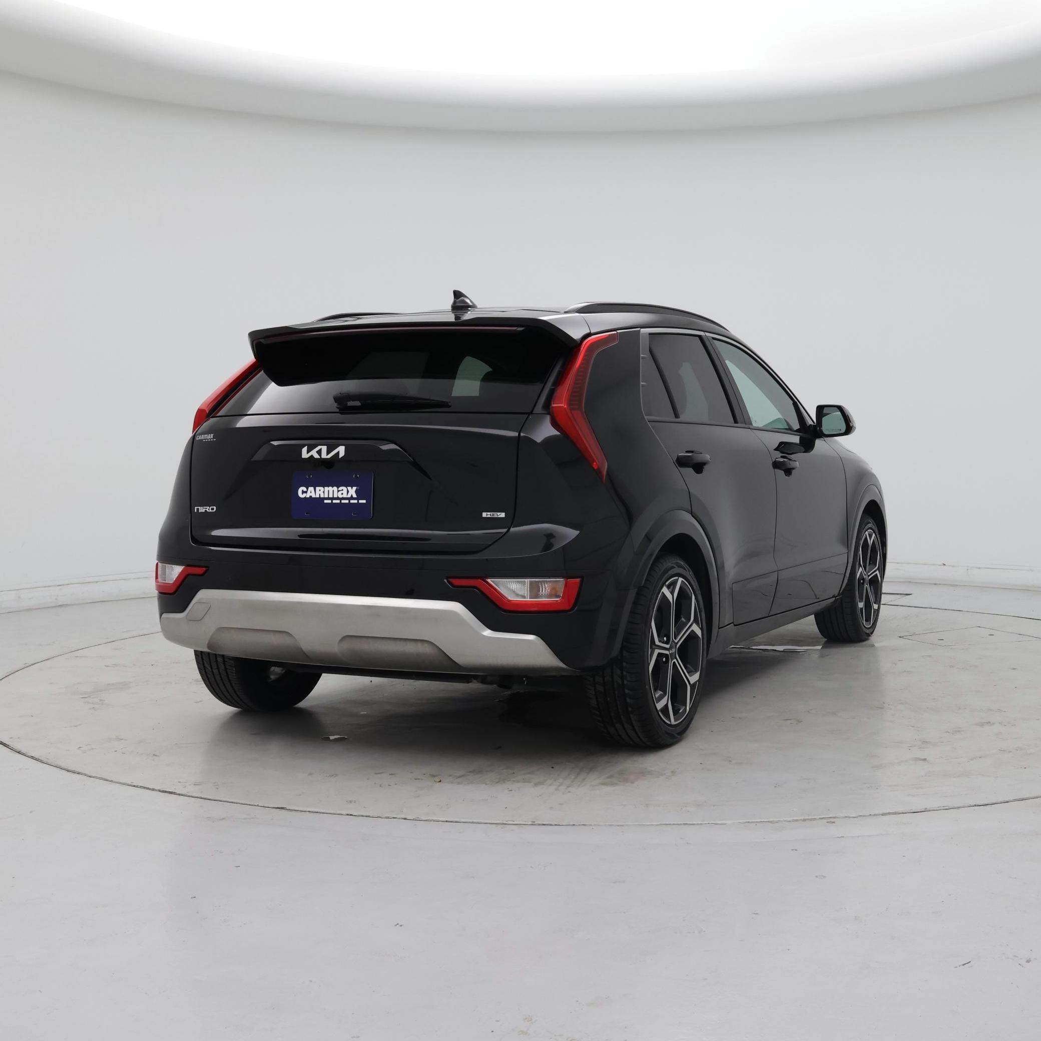 Thumbnail: 2023 Kia Niro - 8