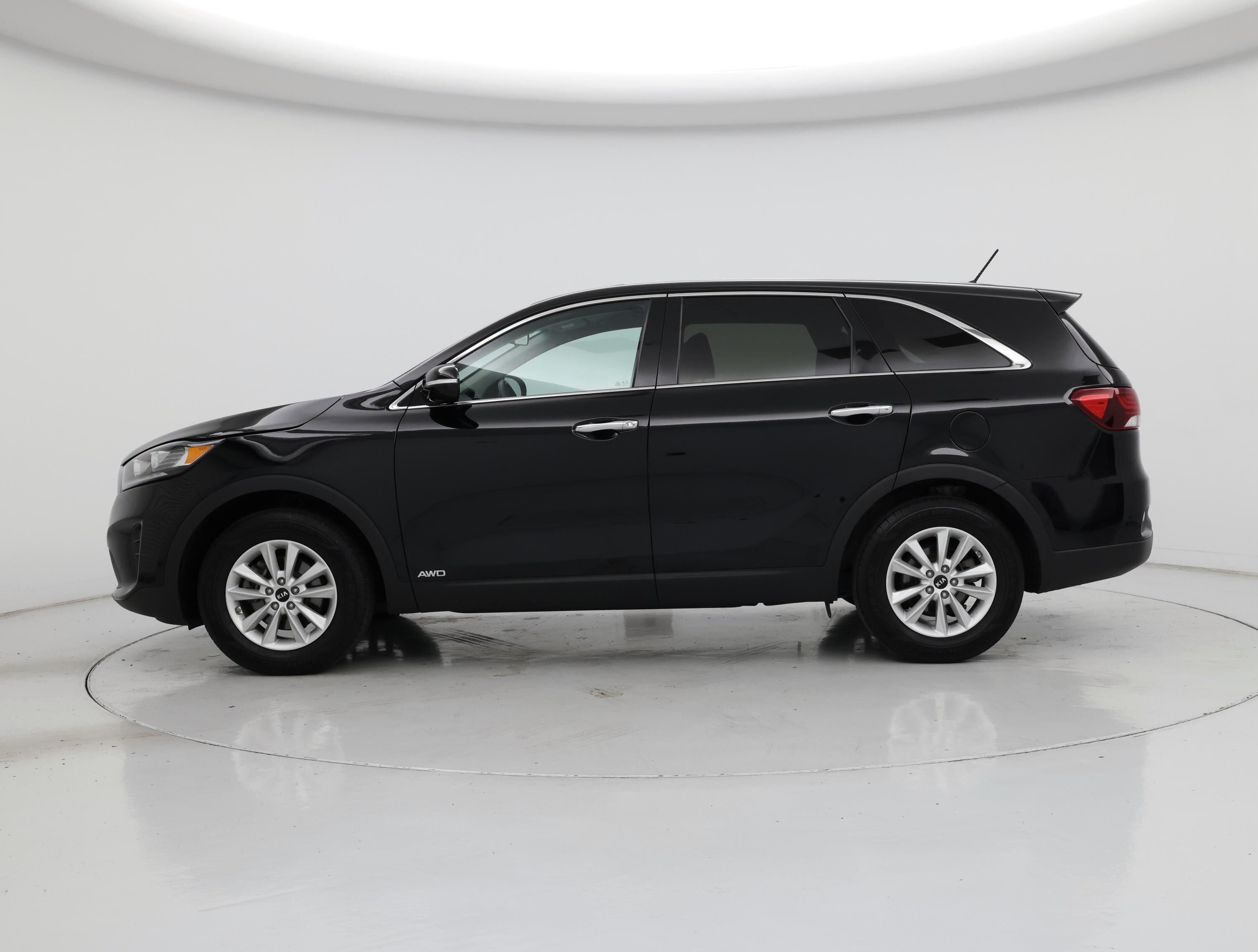 Thumbnail: 2020 Kia Sorento - 3