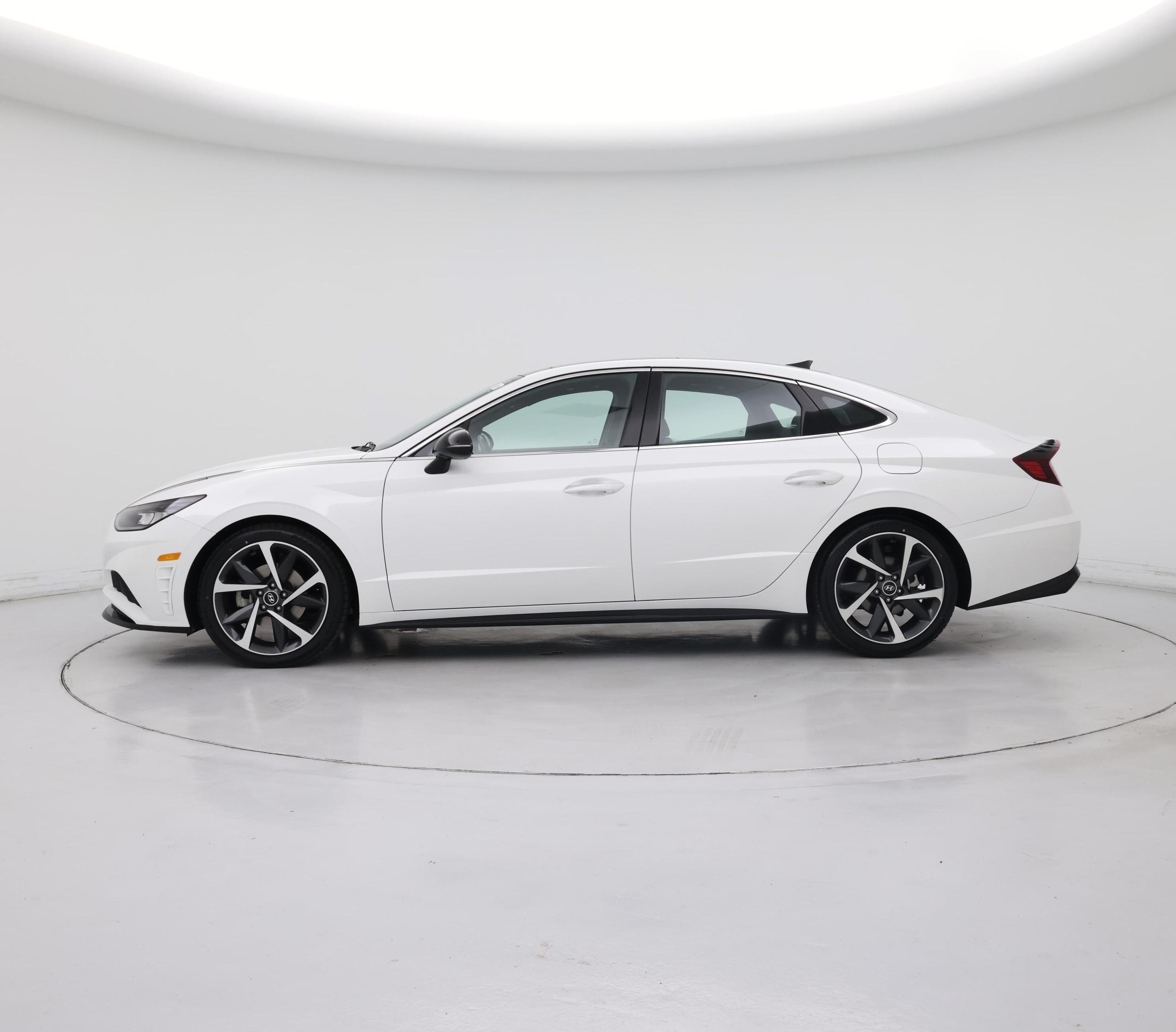 Thumbnail: 2022 Hyundai Sonata - 3