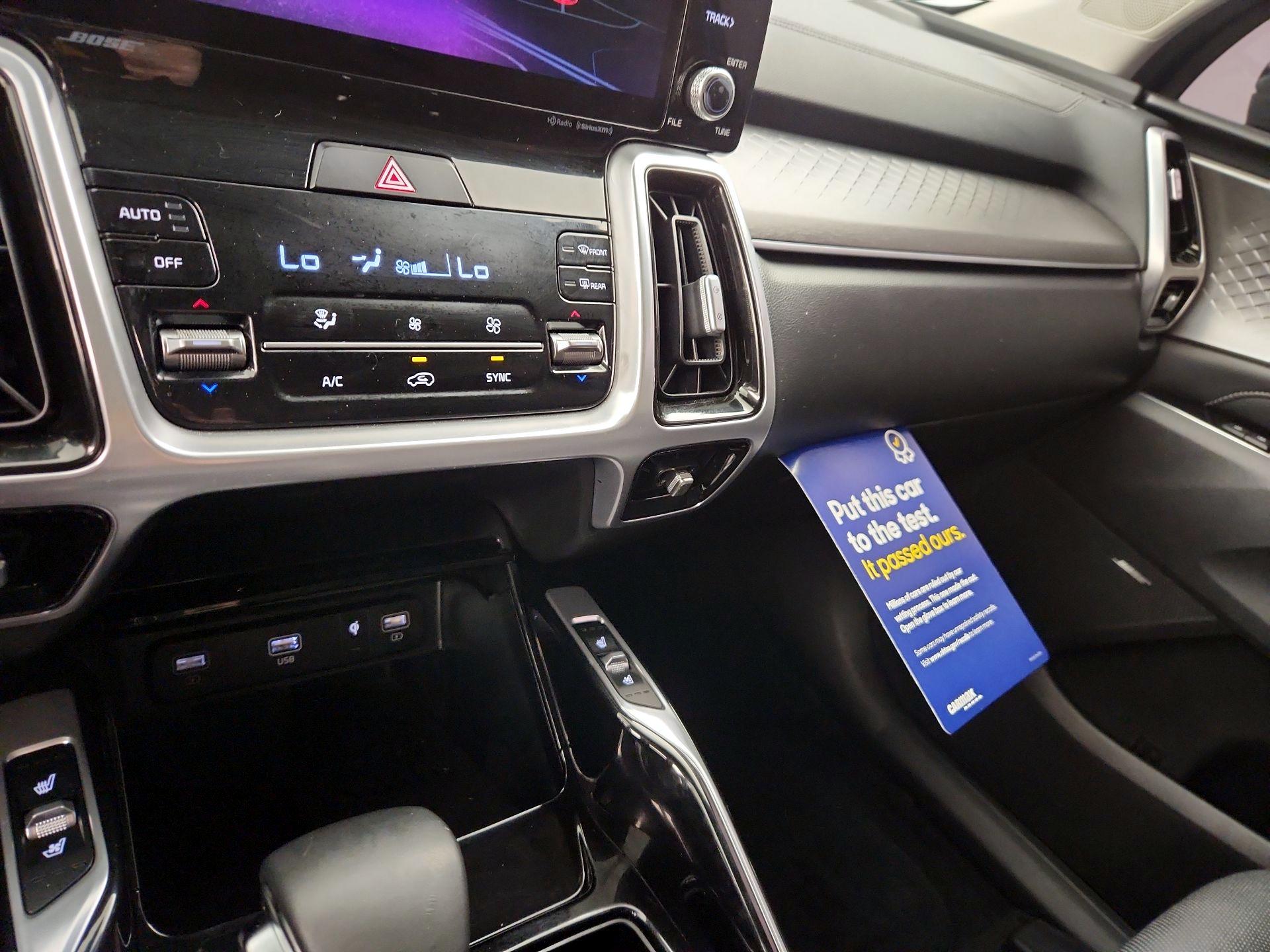Thumbnail: 2022 Kia Sorento - 16