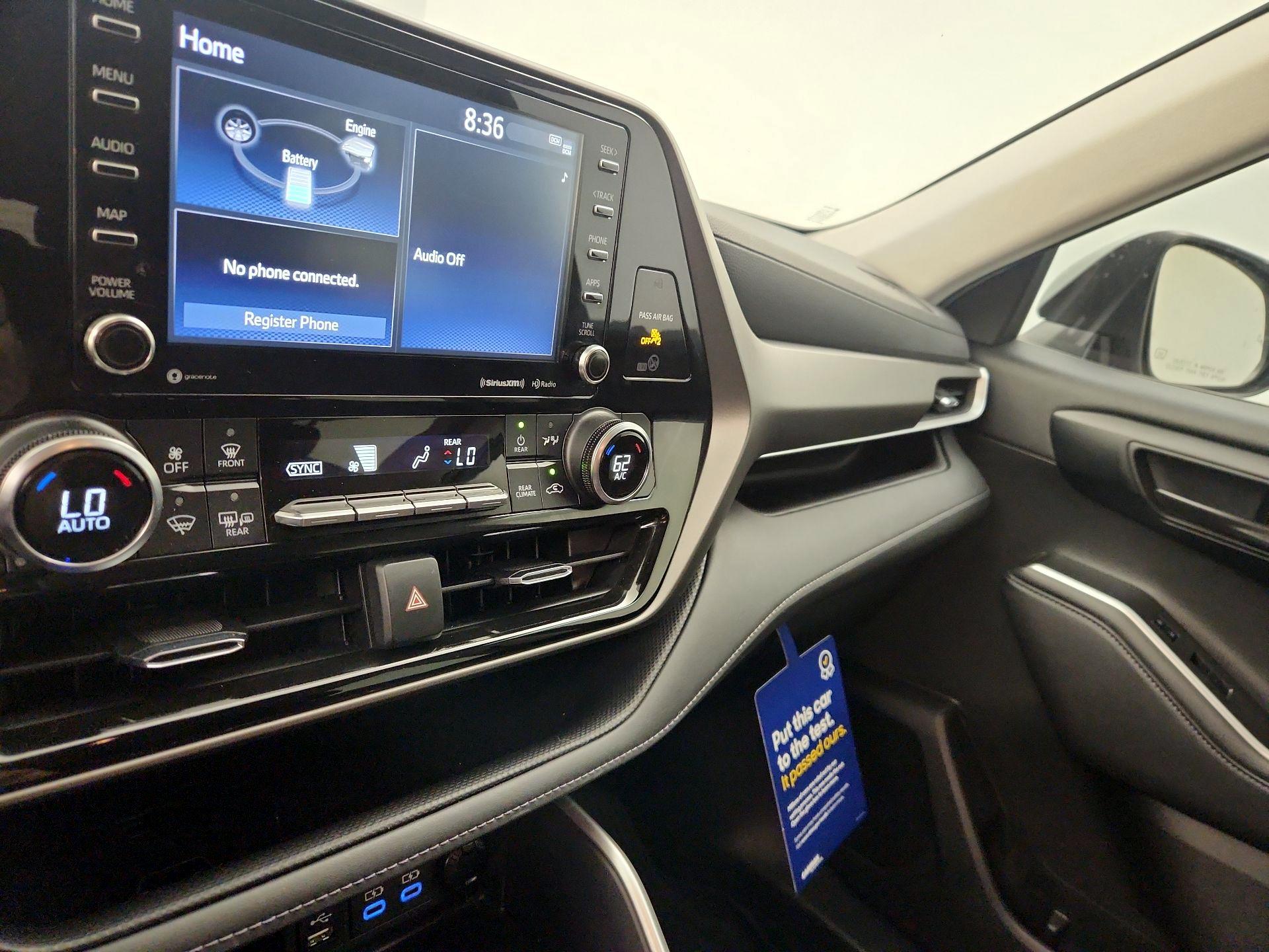 Thumbnail: 2022 Toyota Highlander - 16