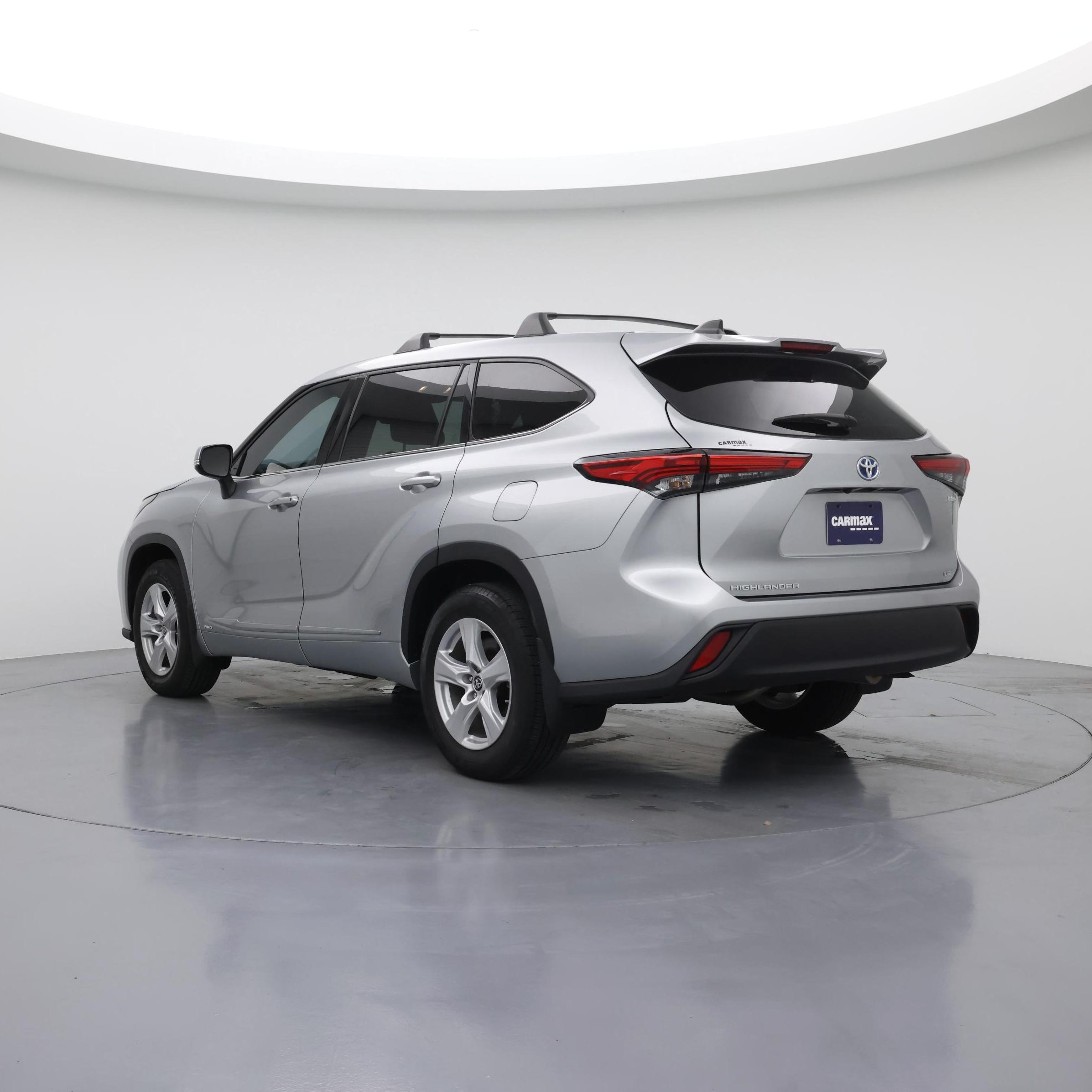 Thumbnail: 2022 Toyota Highlander - 2