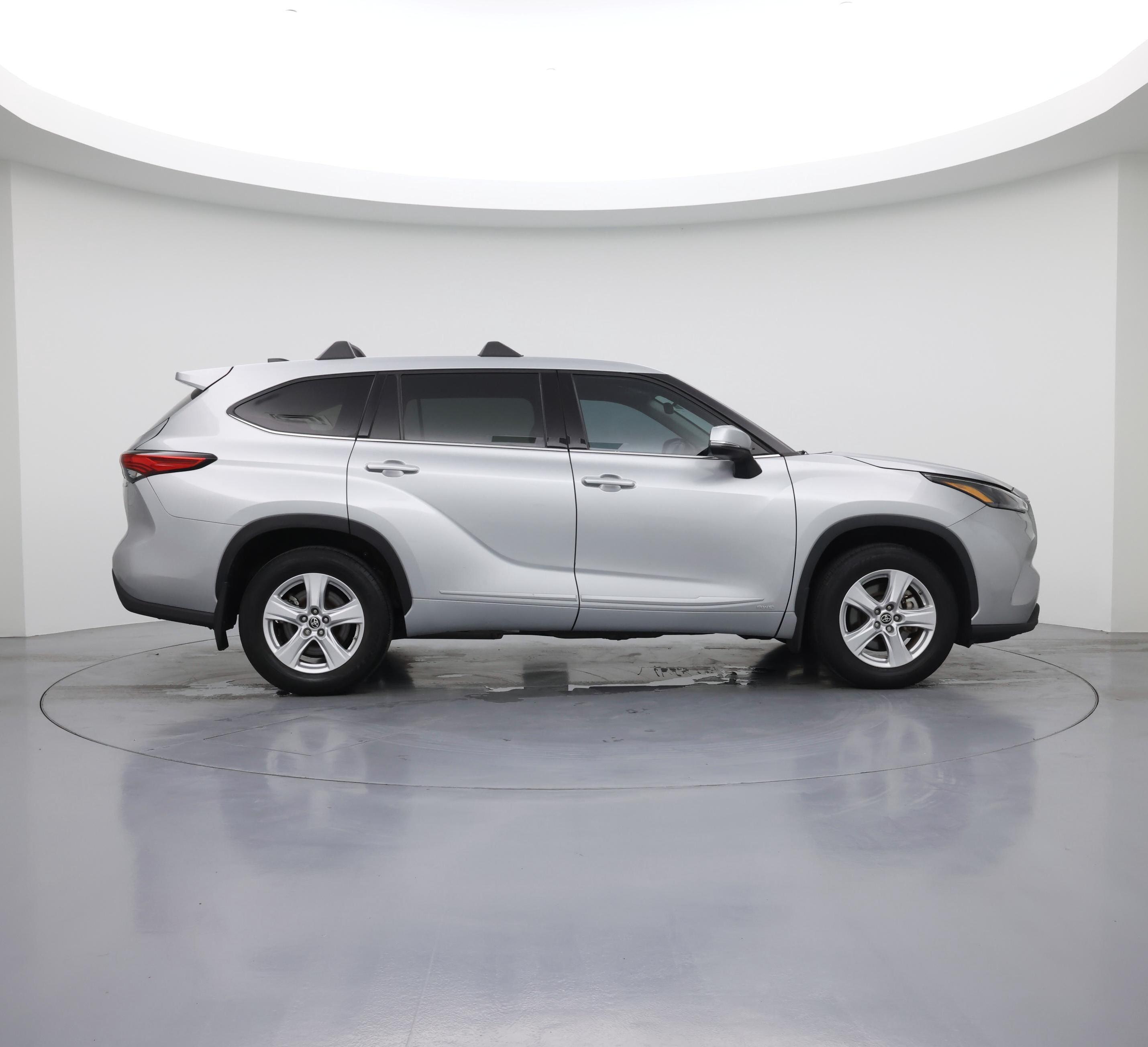 Thumbnail: 2022 Toyota Highlander - 7