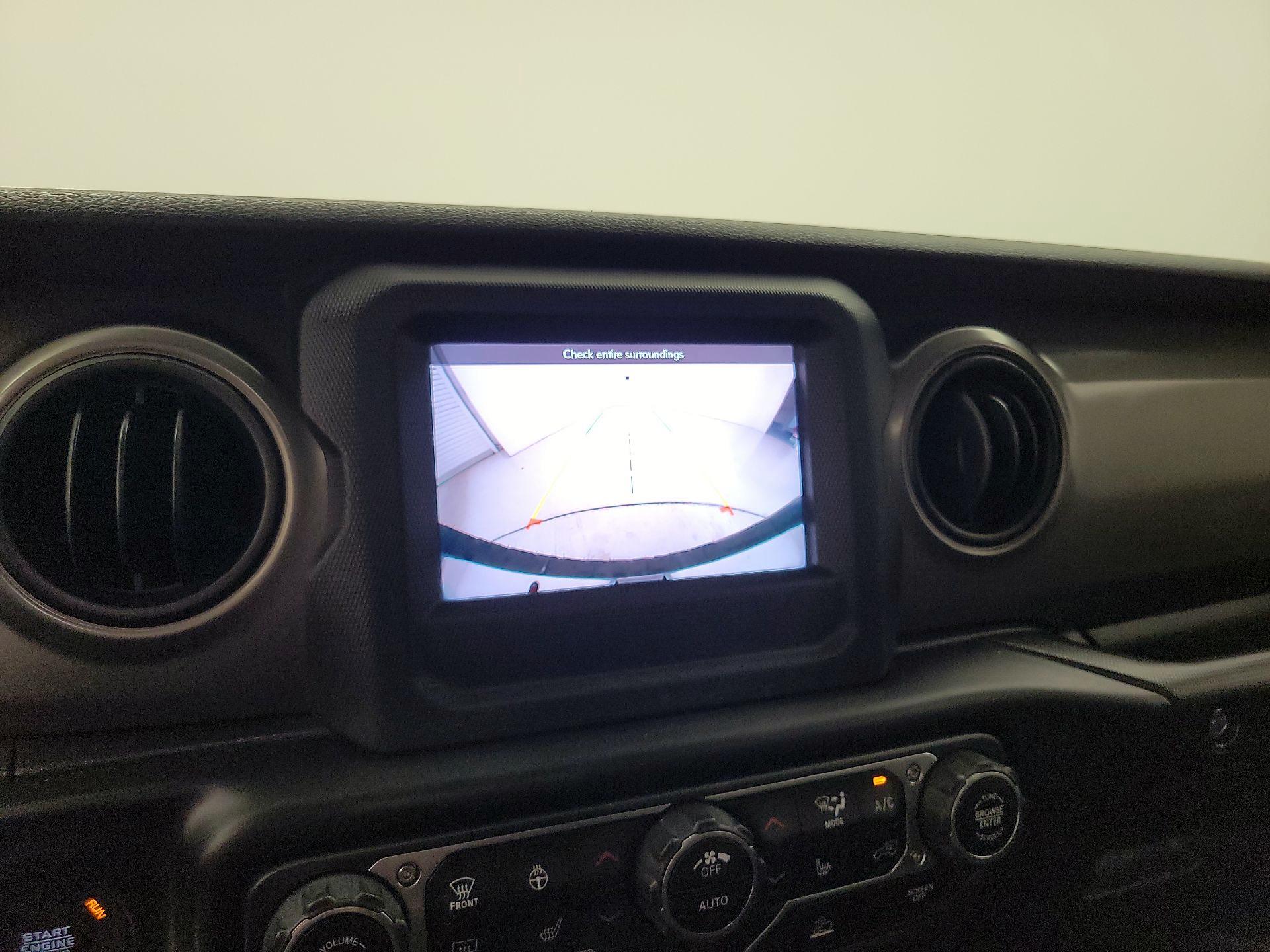 Thumbnail: 2021 Jeep Wrangler - 14
