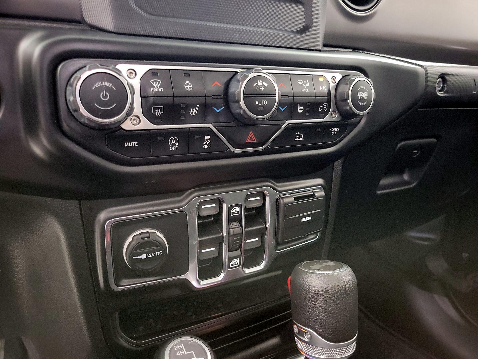Thumbnail: 2021 Jeep Wrangler - 16