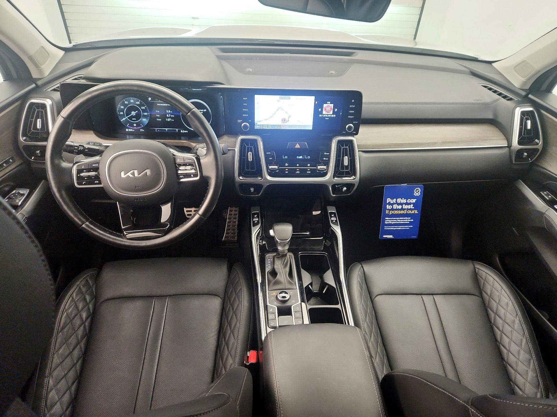Thumbnail: 2023 Kia Sorento - 9