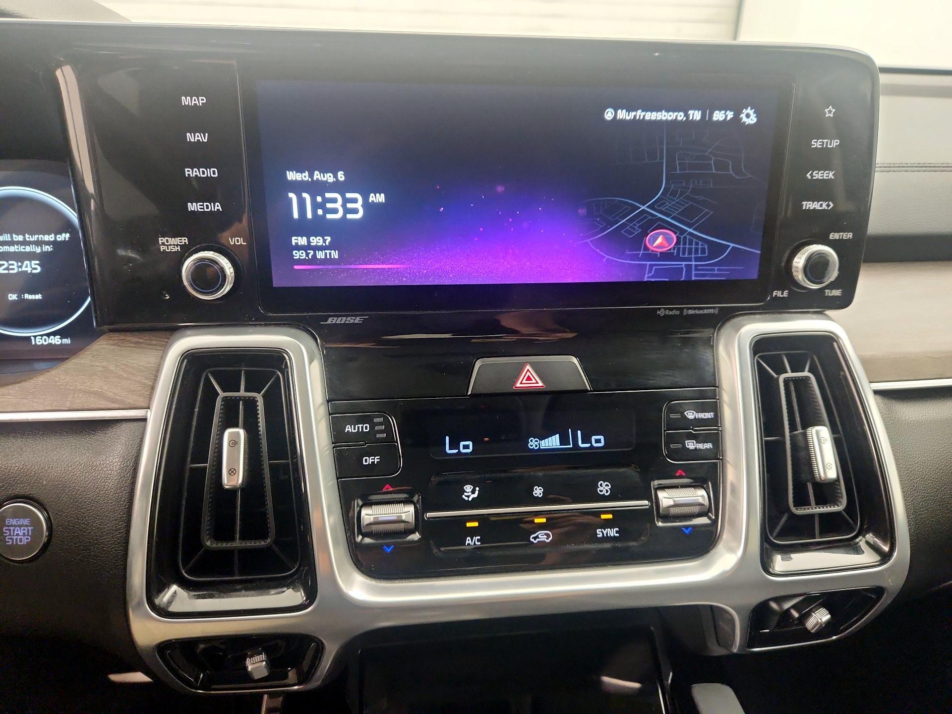 Thumbnail: 2023 Kia Sorento - 16