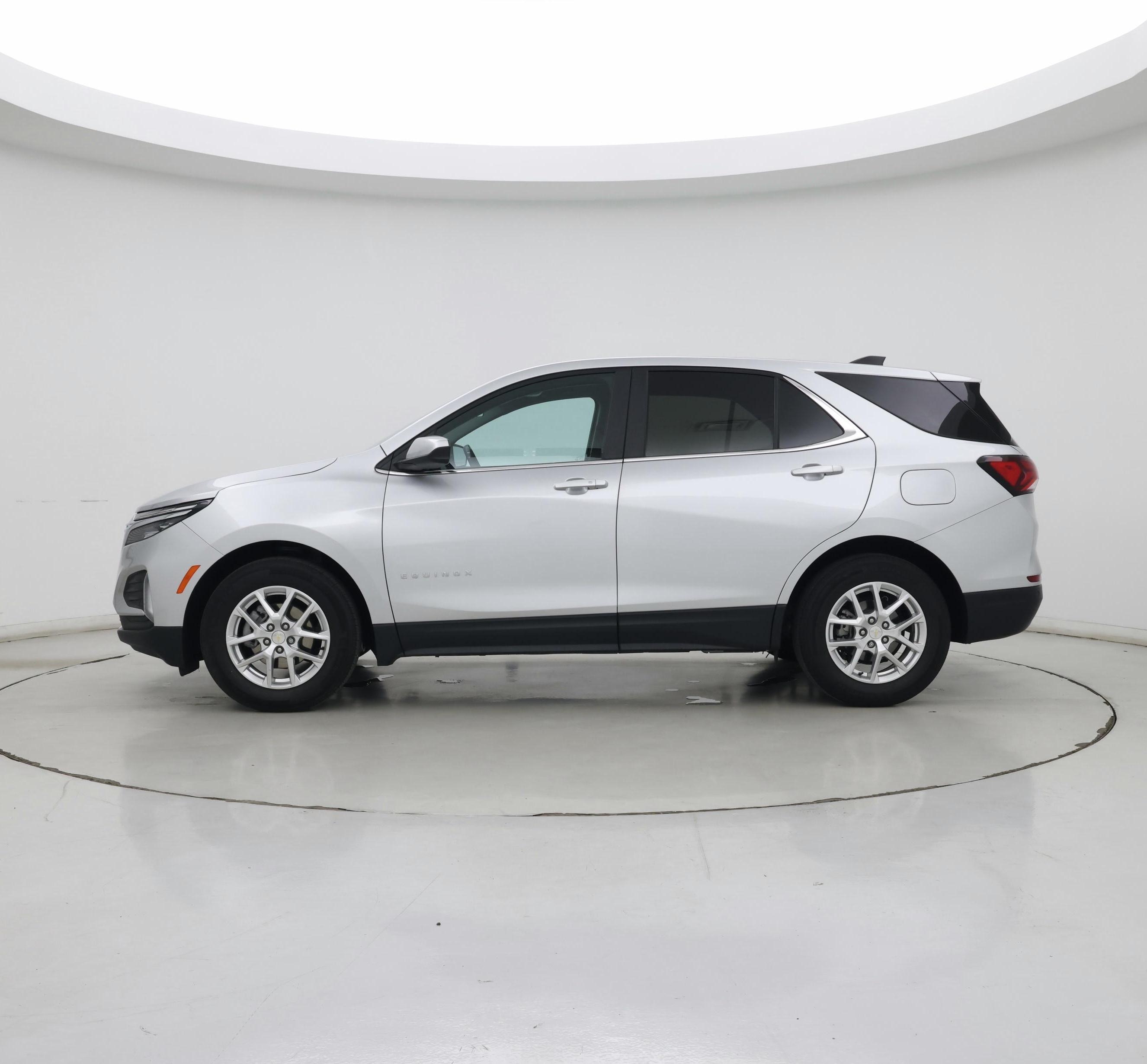 Thumbnail: 2022 Chevrolet Equinox - 3
