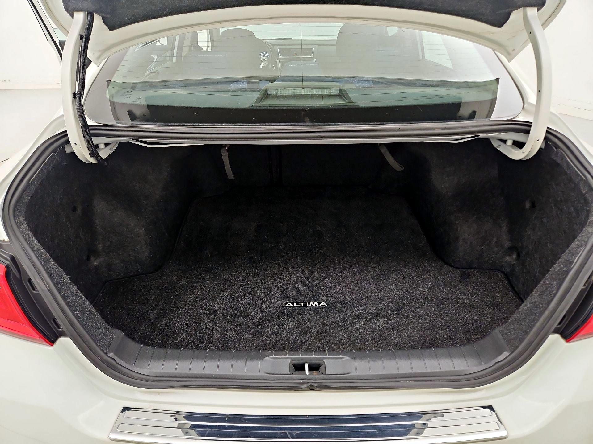 Thumbnail: 2016 Nissan Altima - 20