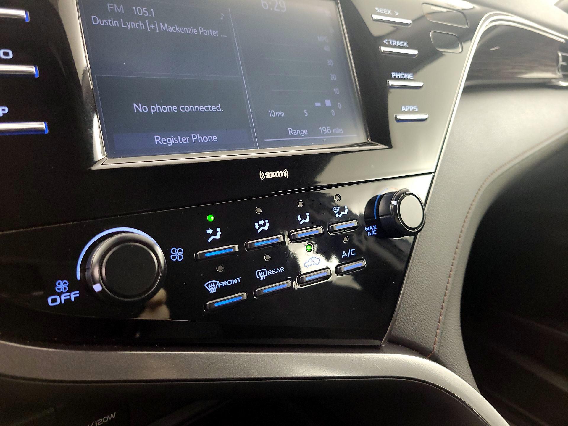 Thumbnail: 2020 Toyota Camry - 16