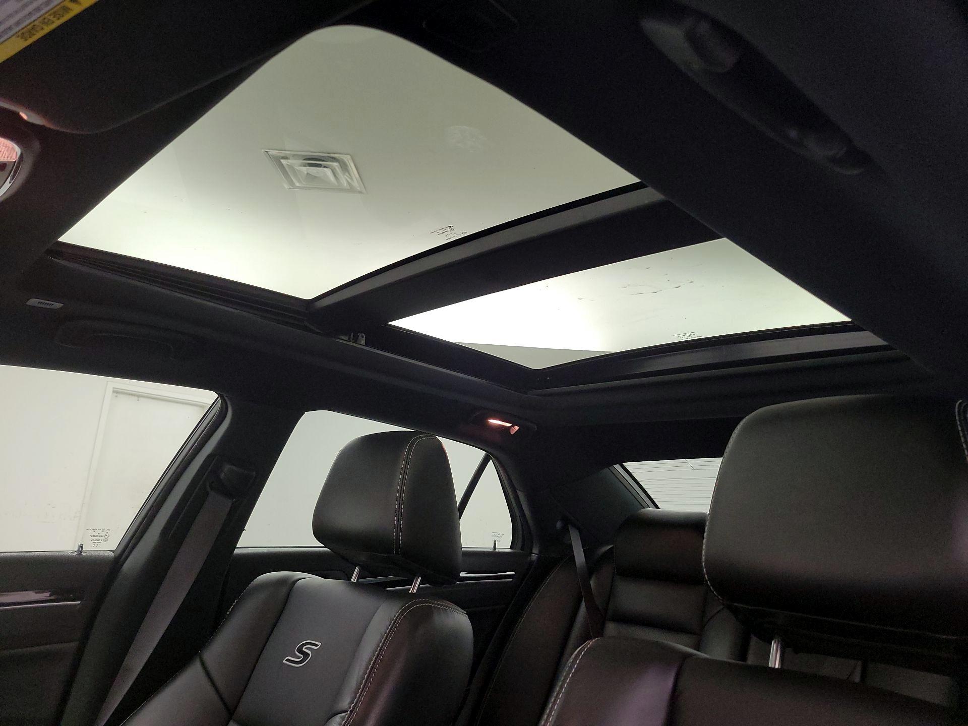 Thumbnail: 2021 Chrysler 300 - 20