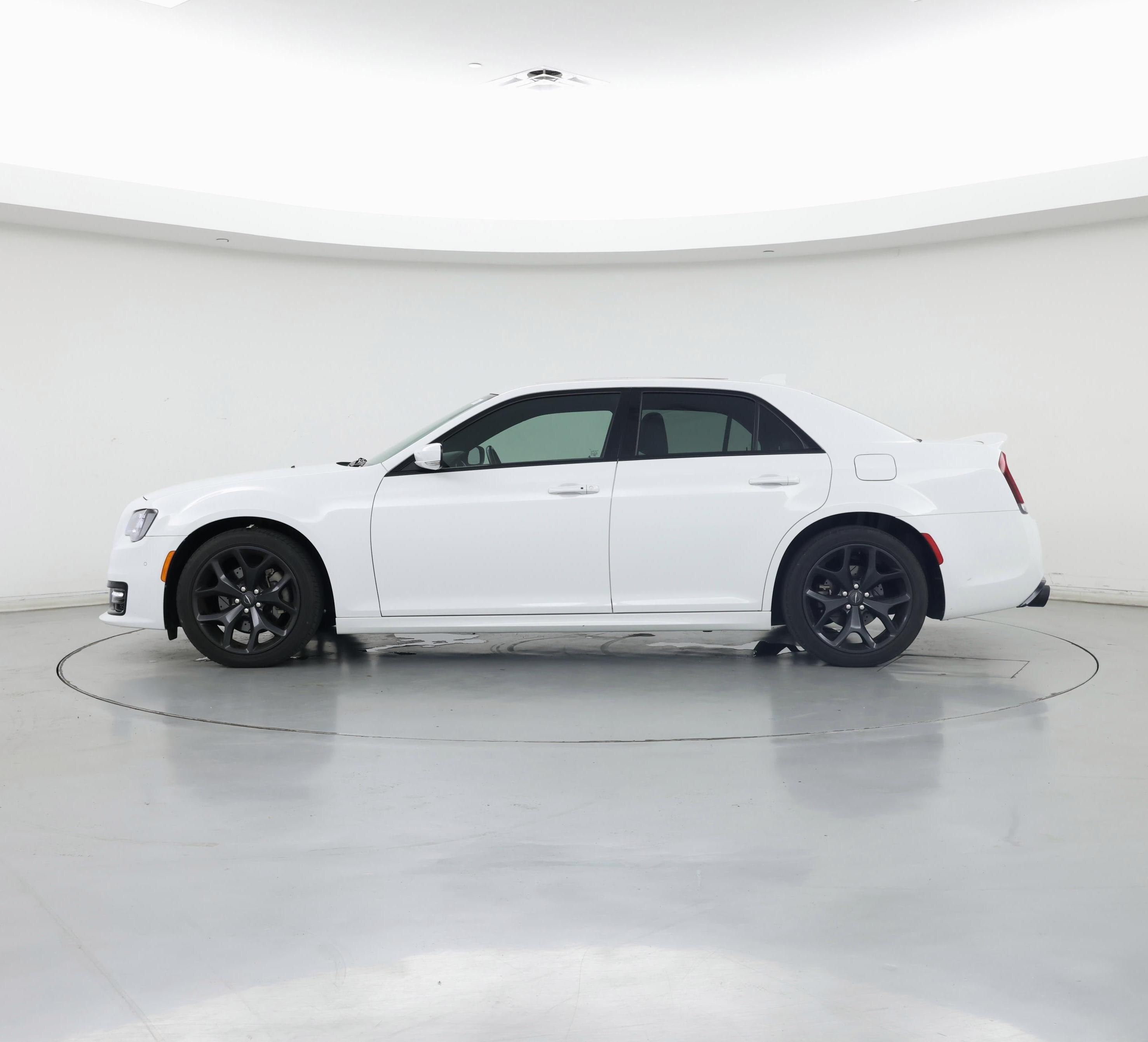 Thumbnail: 2021 Chrysler 300 - 3