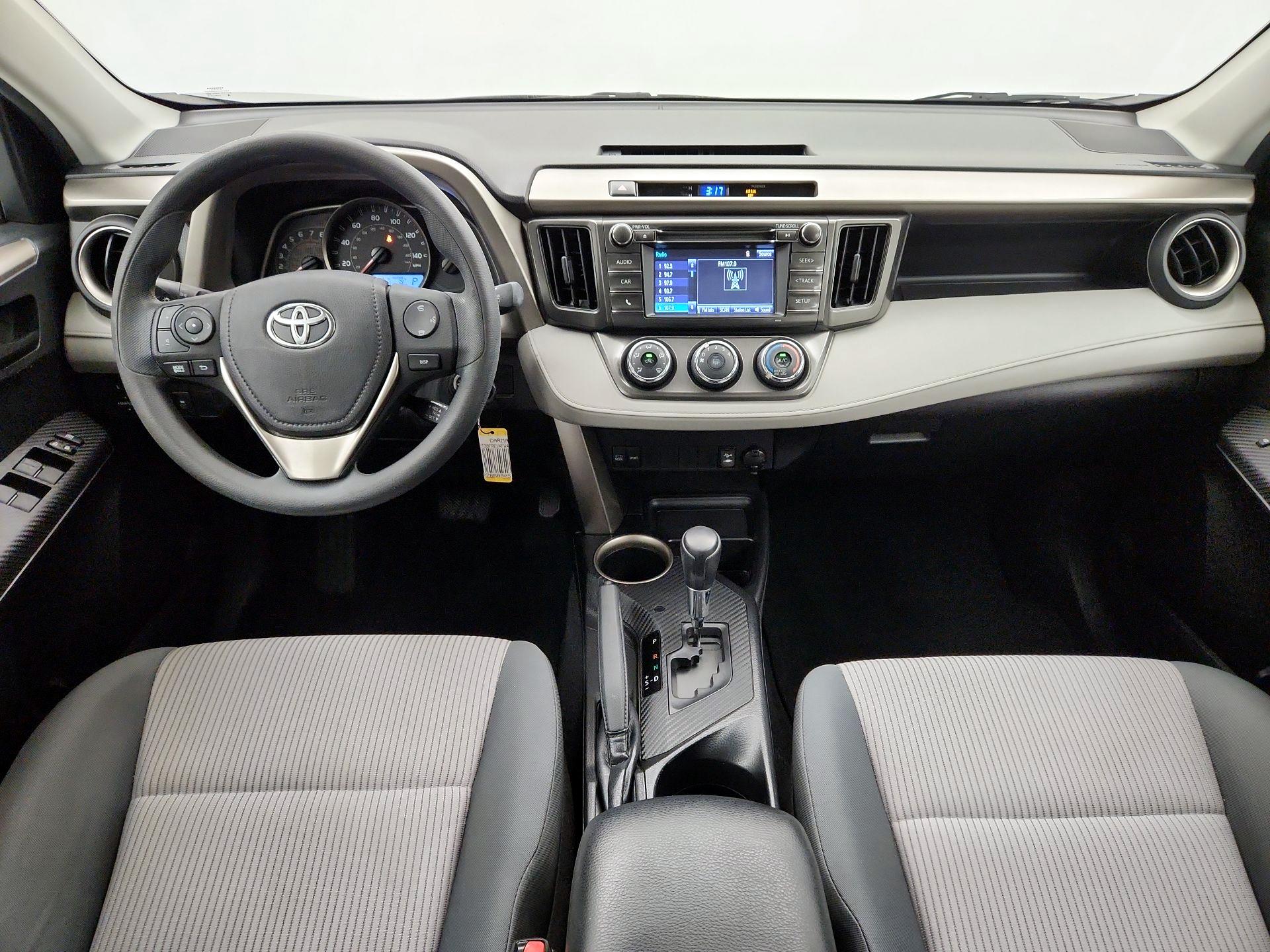 Thumbnail: 2015 Toyota RAV4 - 9