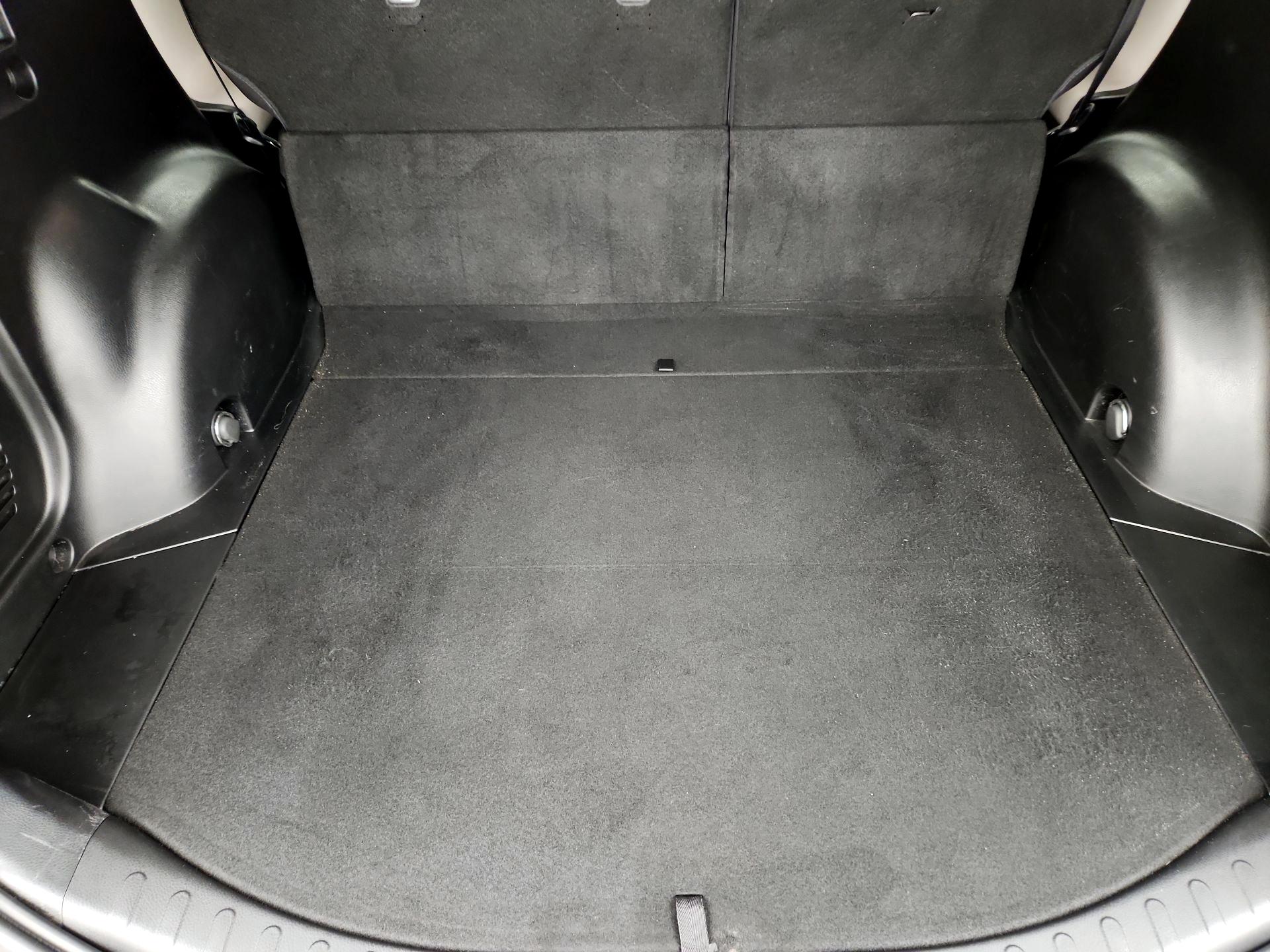 Thumbnail: 2015 Toyota RAV4 - 20