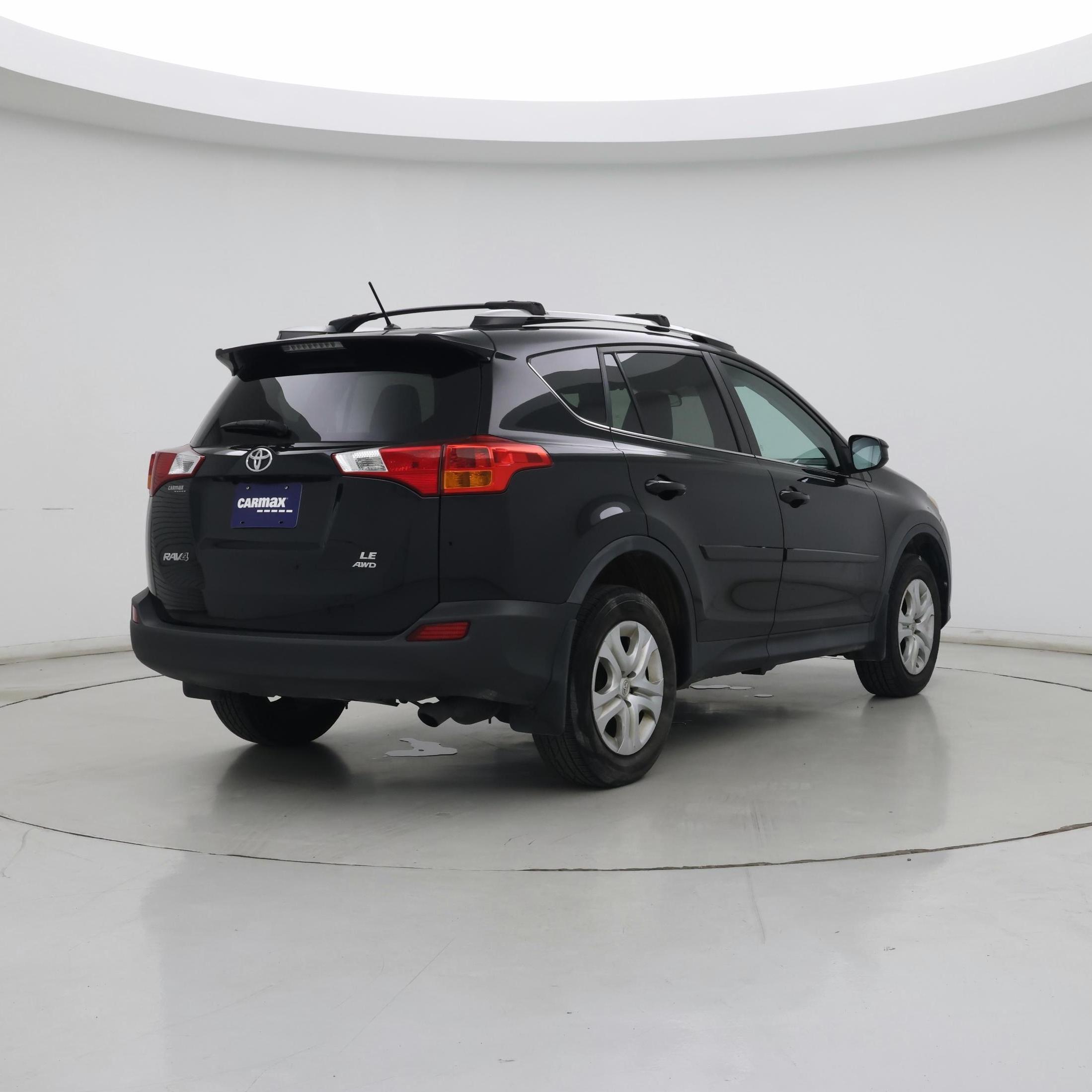 Thumbnail: 2015 Toyota RAV4 - 8