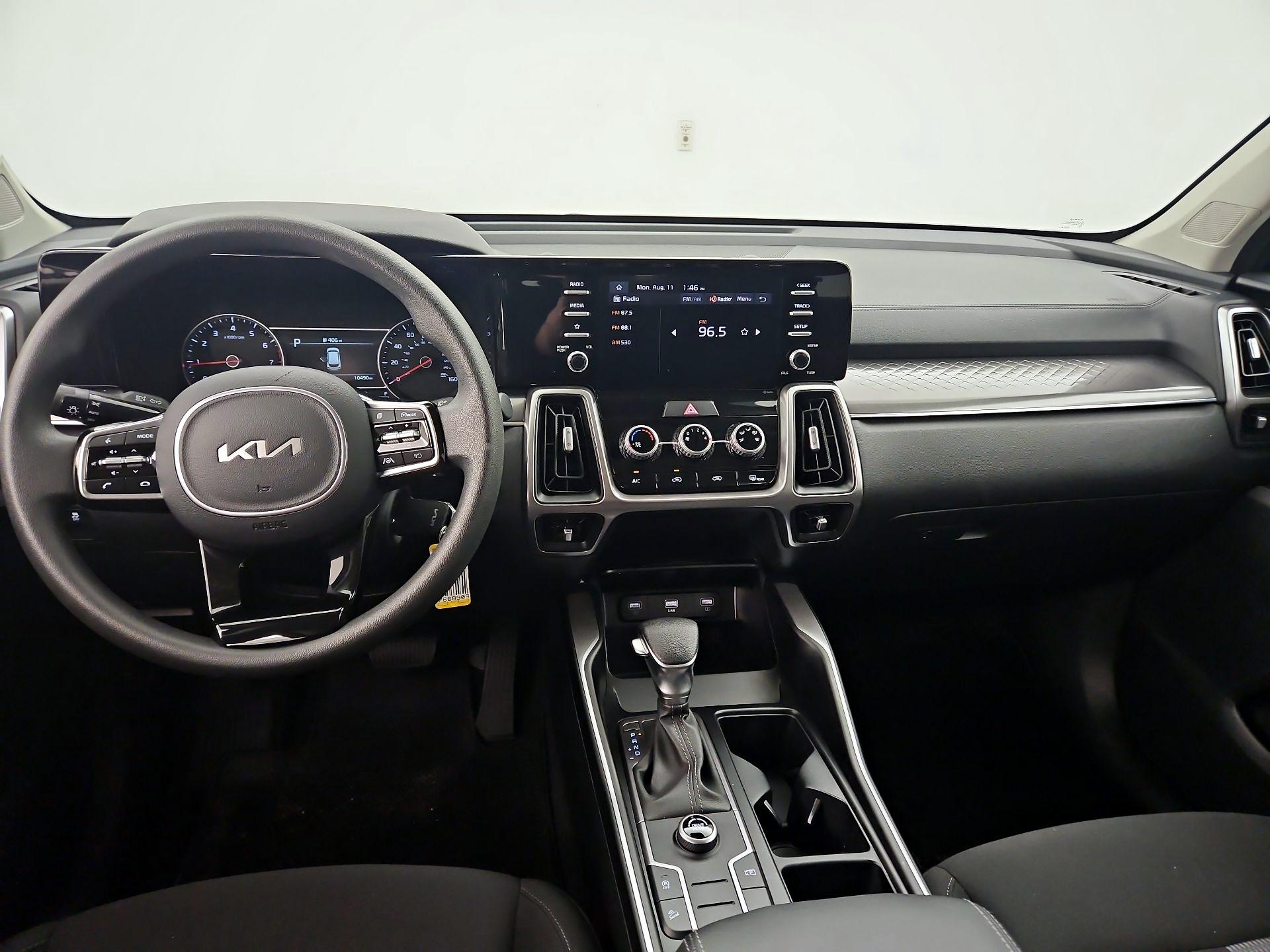 Thumbnail: 2023 Kia Sorento - 9