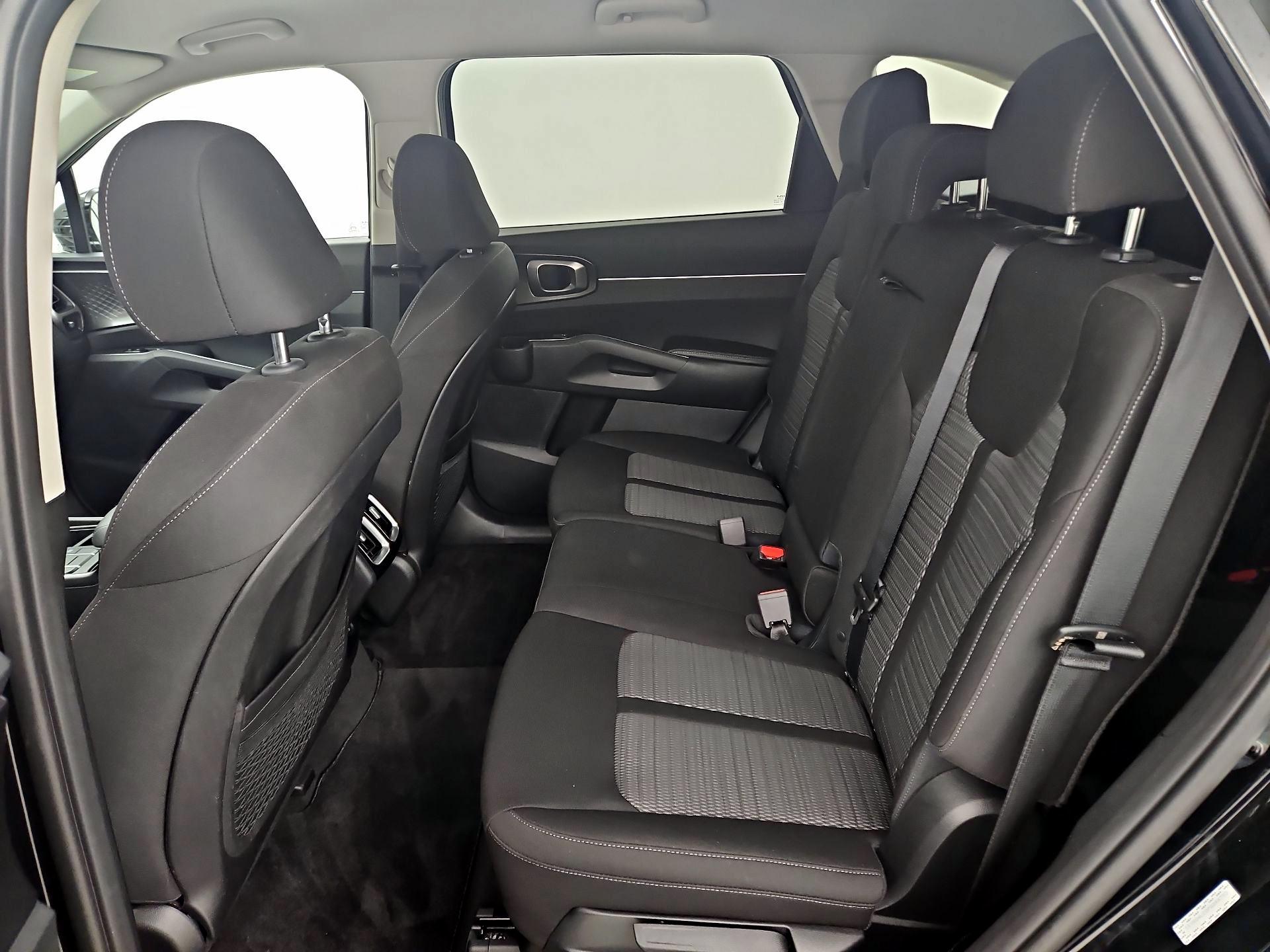 Thumbnail: 2023 Kia Sorento - 19