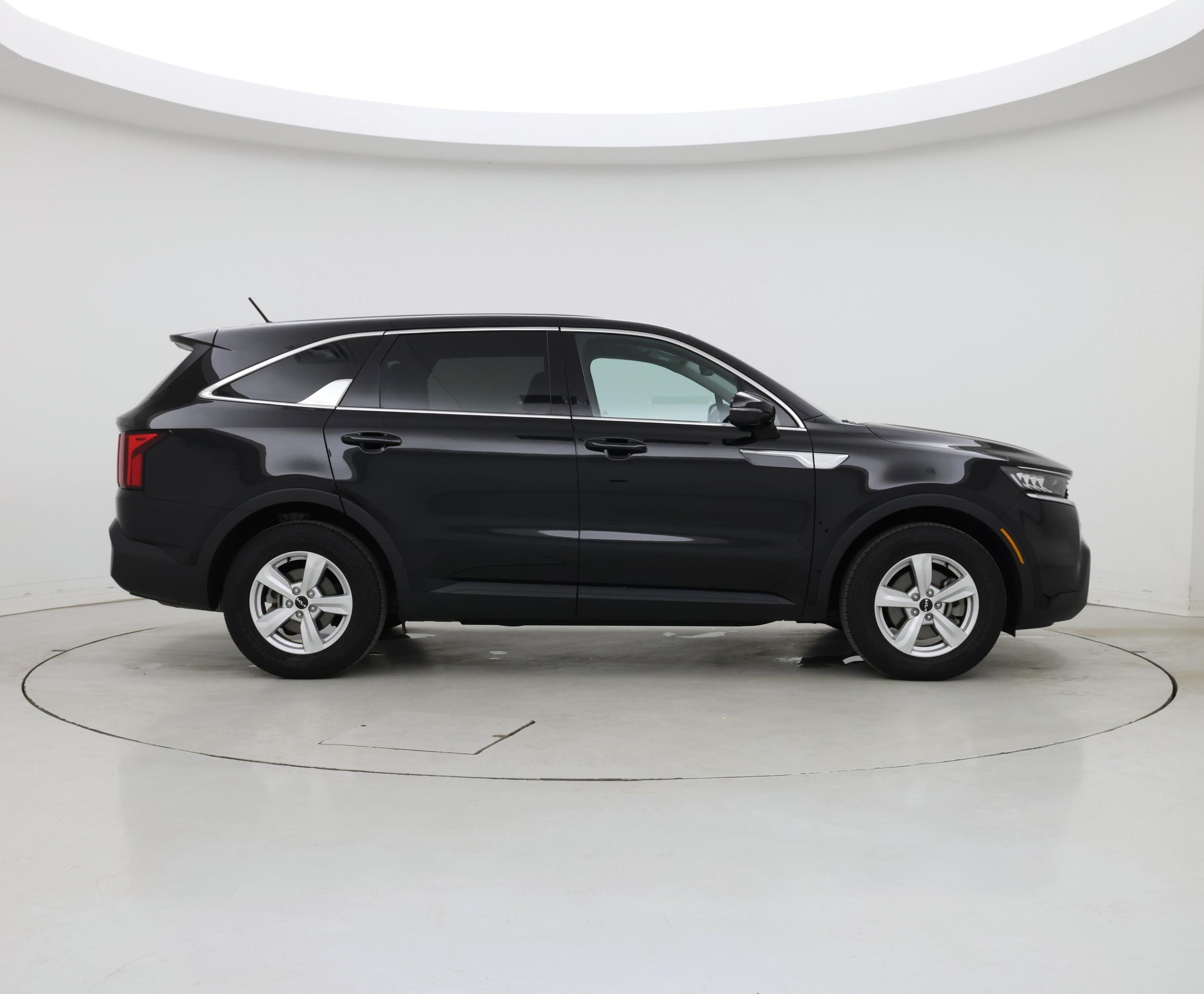Thumbnail: 2023 Kia Sorento - 7