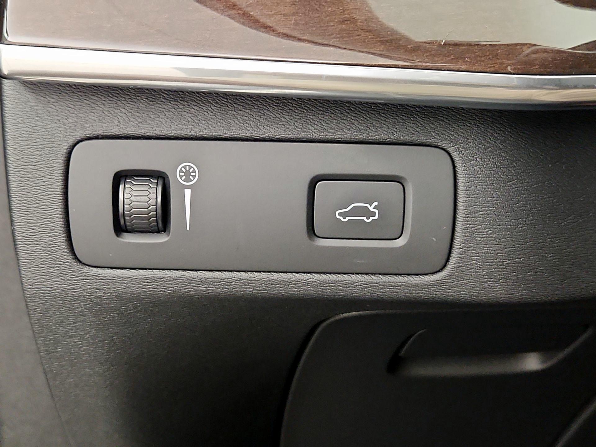Thumbnail: 2019 Volvo XC90 - 13