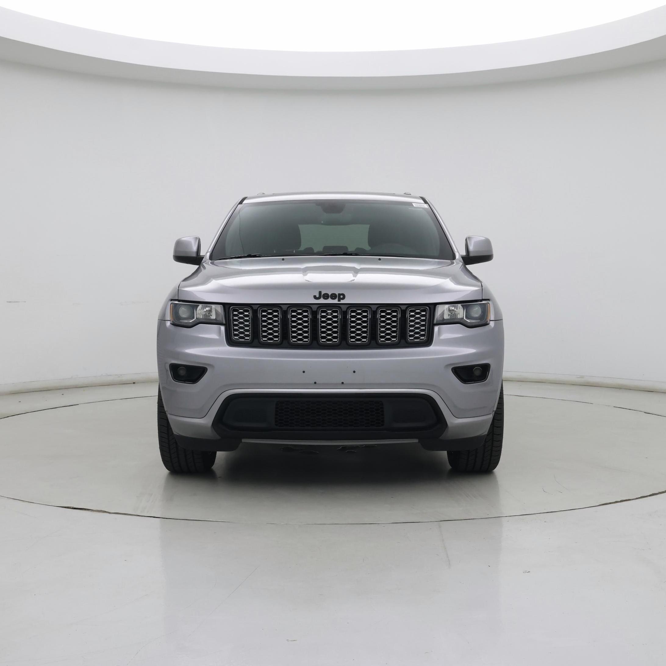 Thumbnail: 2018 Jeep Grand Cherokee - 5