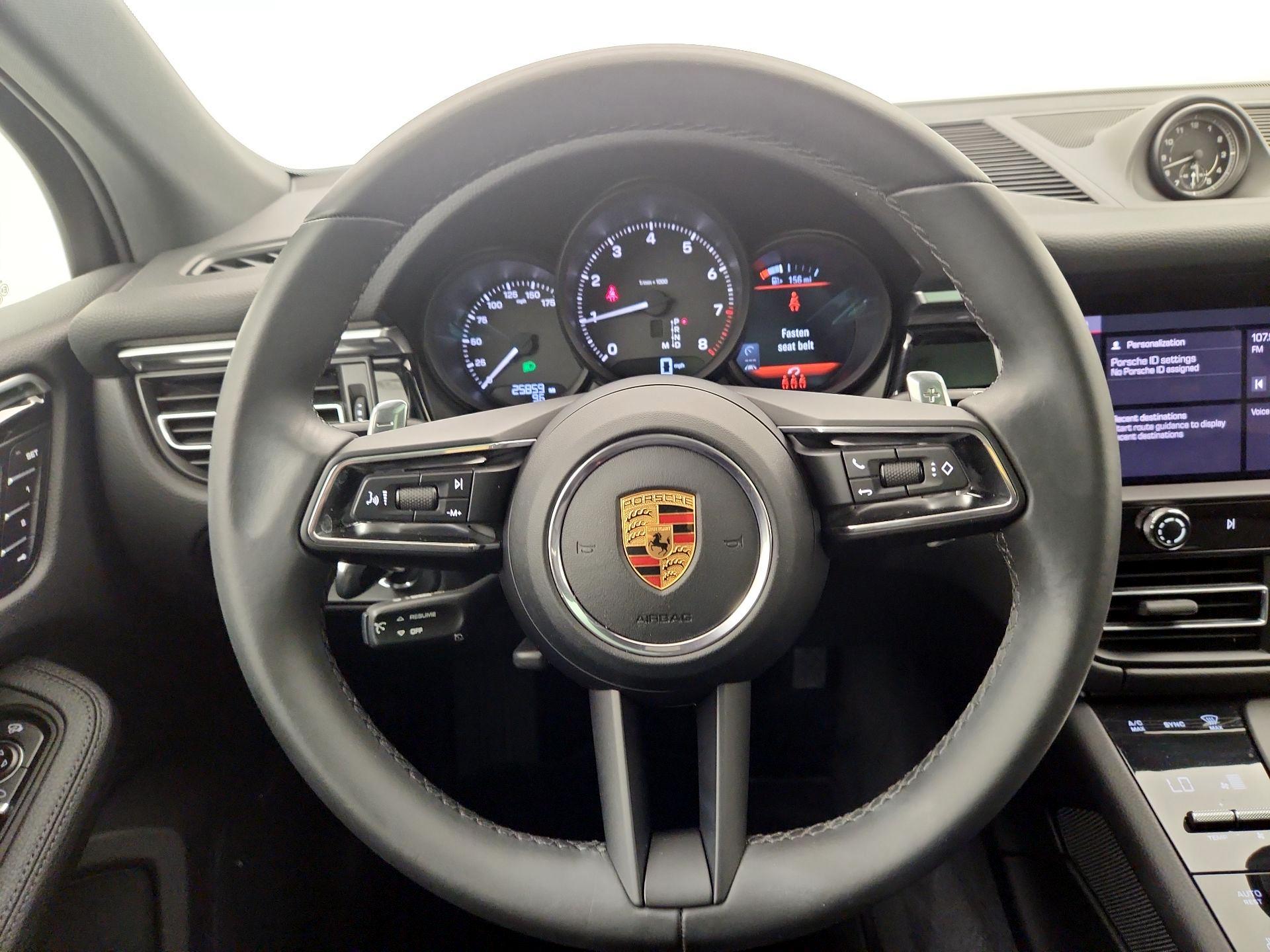 Thumbnail: 2022 Porsche Macan - 10