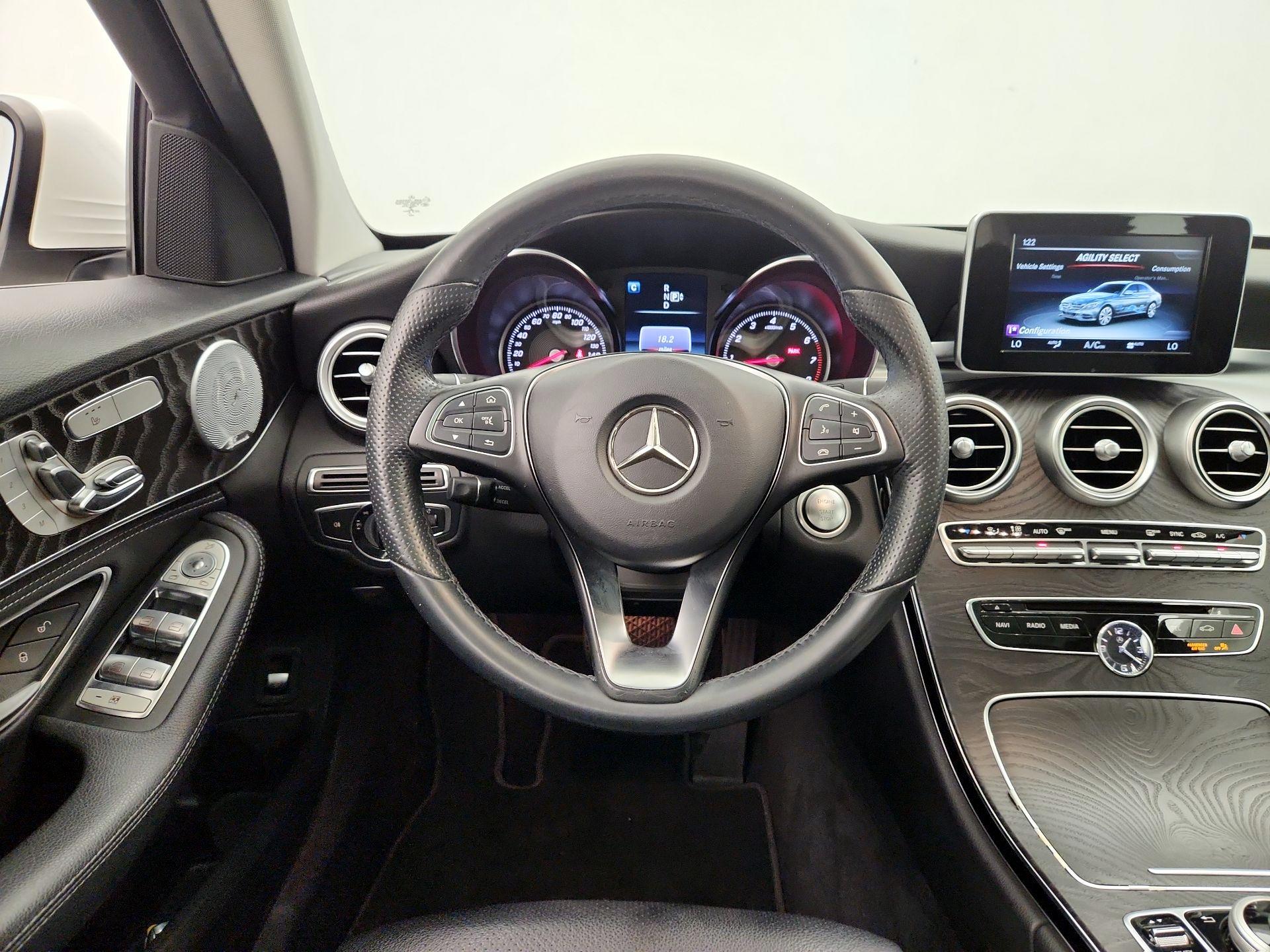 Thumbnail: 2015 Mercedes-Benz C-Class - 10