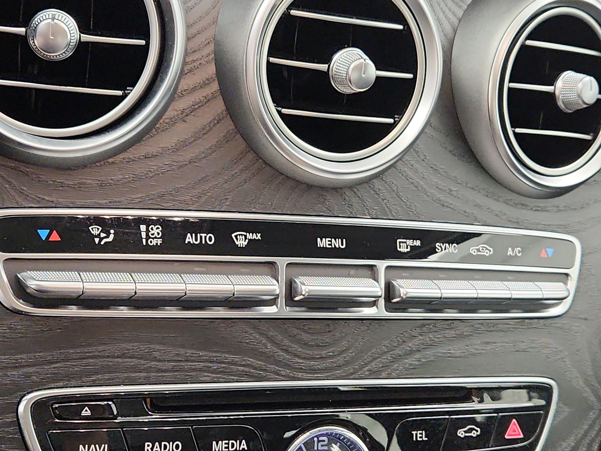 Thumbnail: 2015 Mercedes-Benz C-Class - 16
