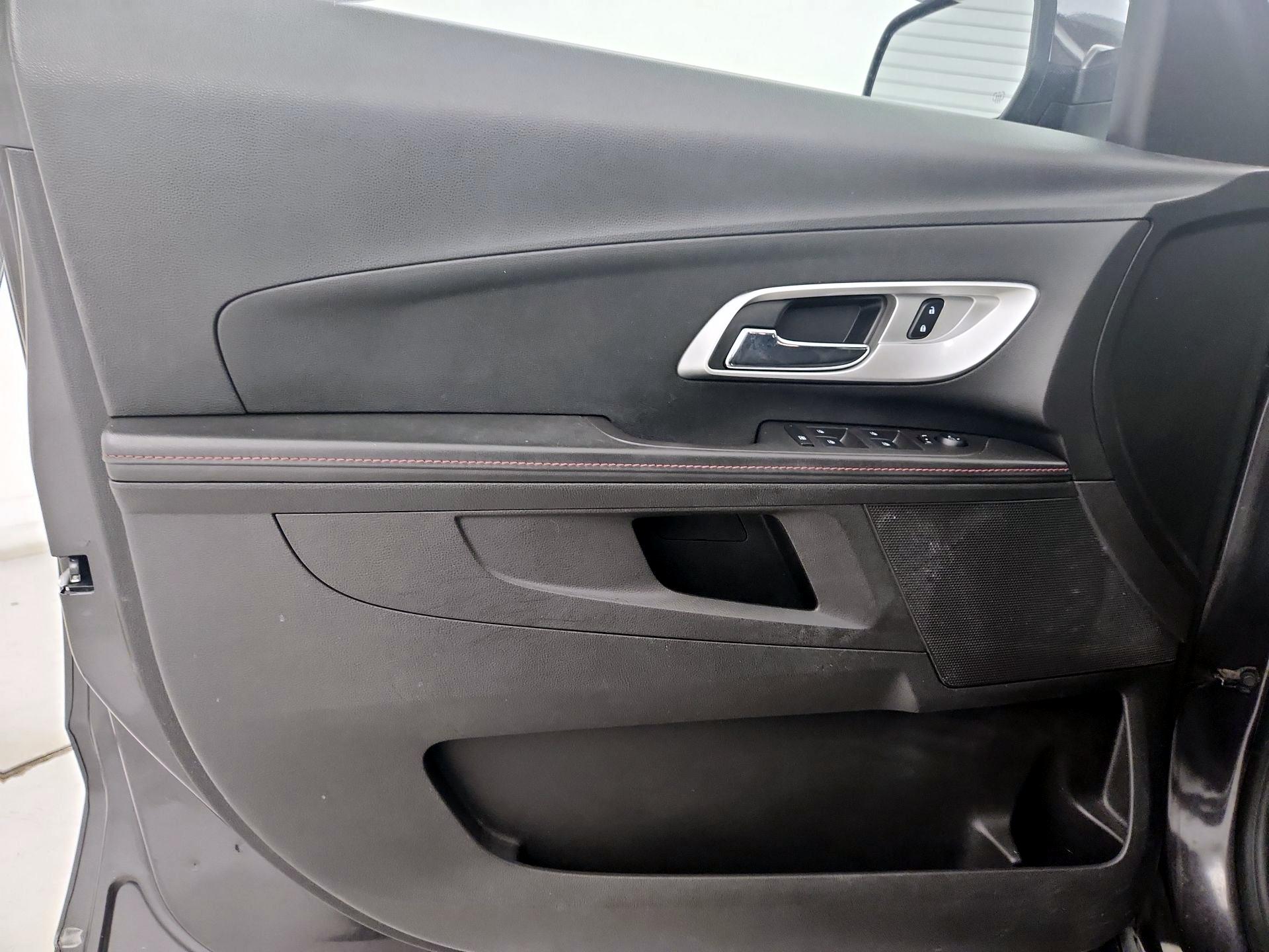 Thumbnail: 2015 Chevrolet Equinox - 12