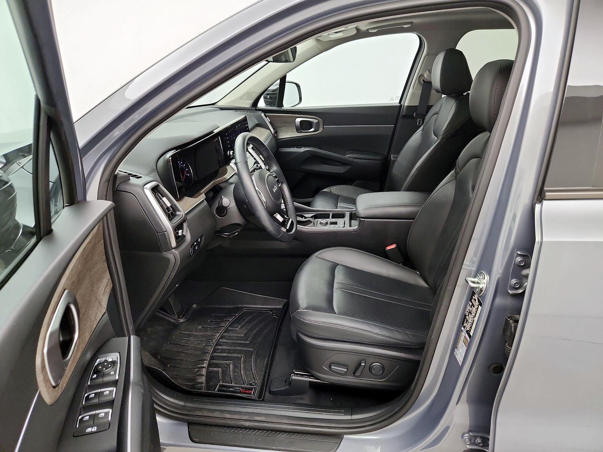 Thumbnail: 2023 Kia Sorento - 11