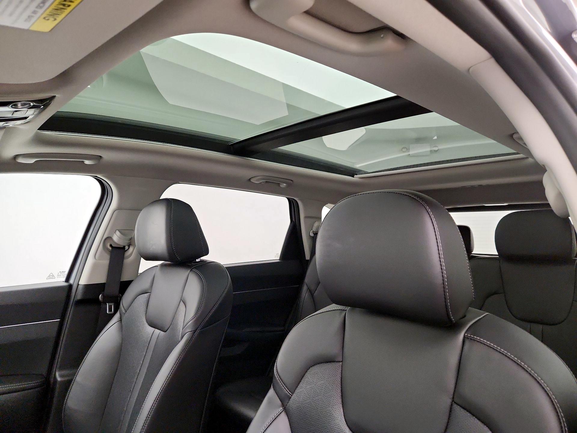 Thumbnail: 2023 Kia Sorento - 20