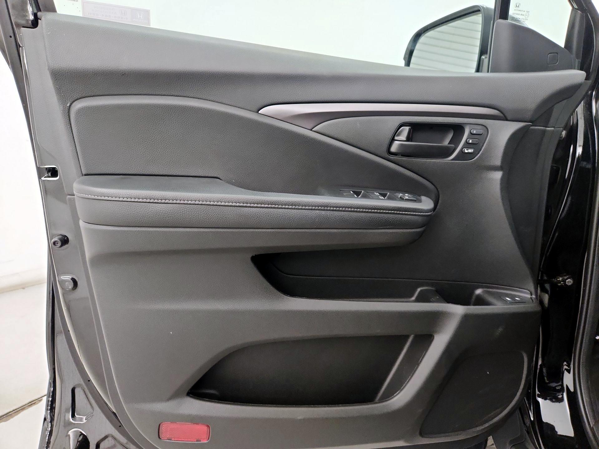 Thumbnail: 2022 Honda Passport - 12