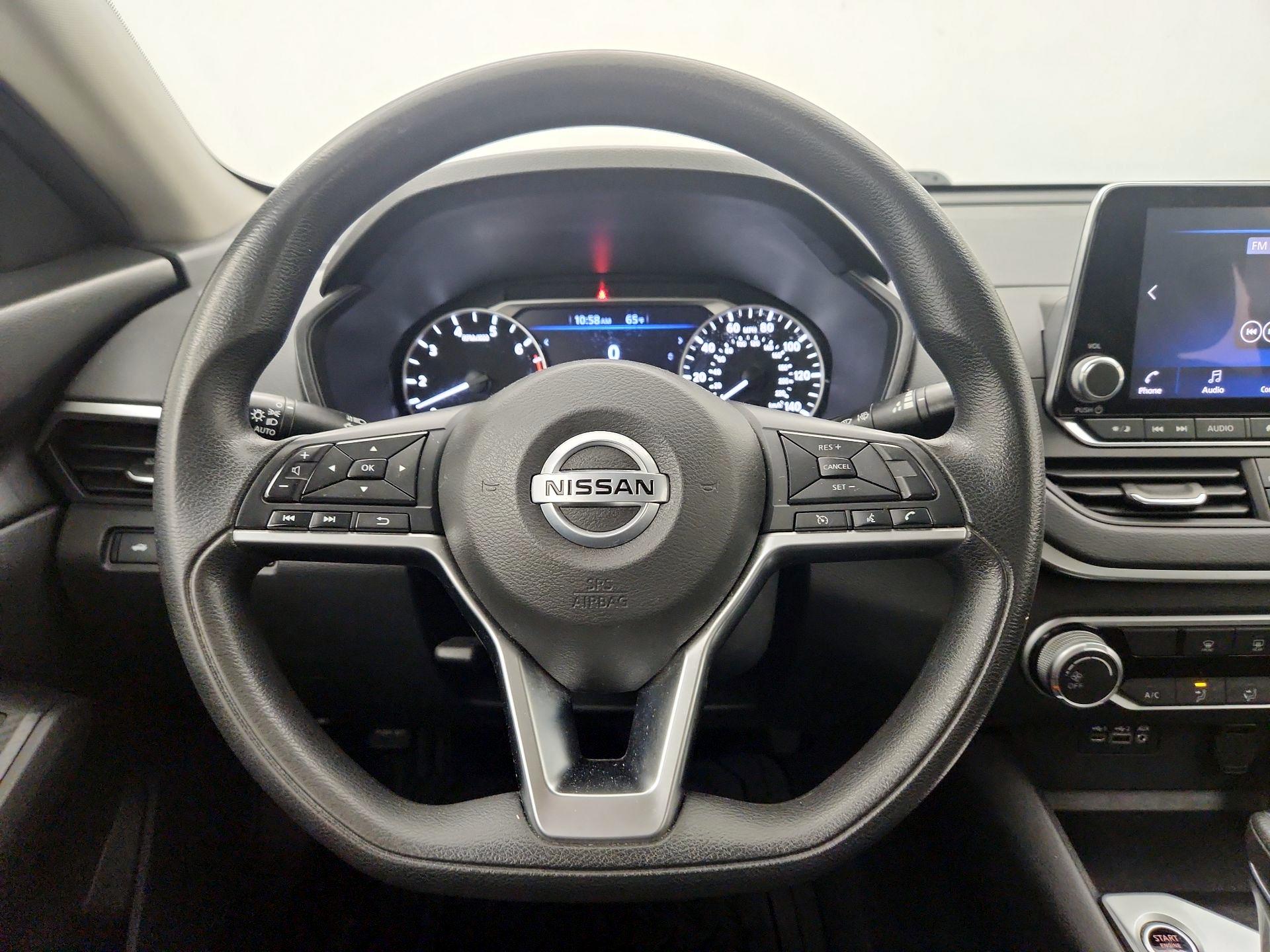 Thumbnail: 2020 Nissan Altima - 10