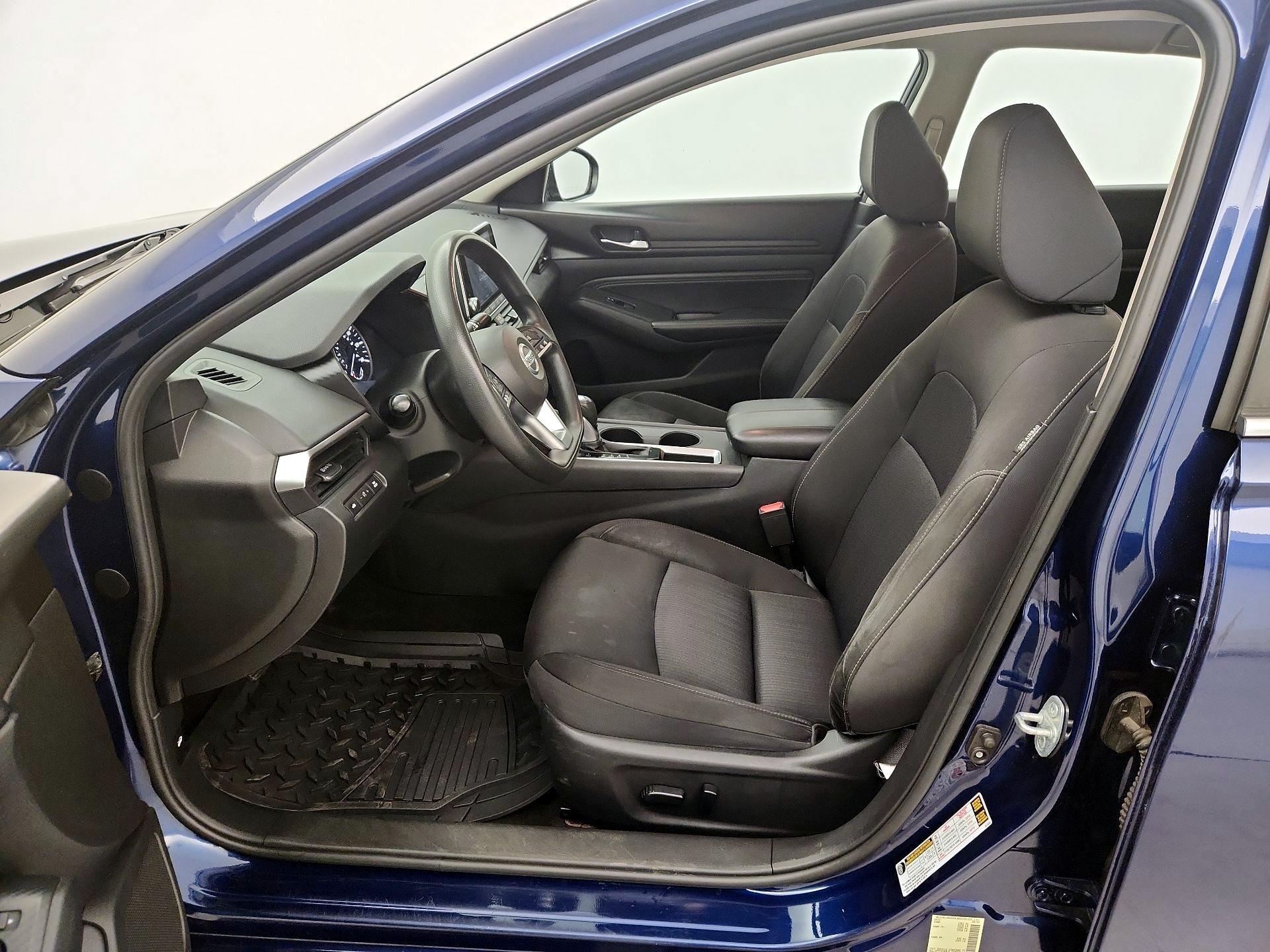 Thumbnail: 2020 Nissan Altima - 11