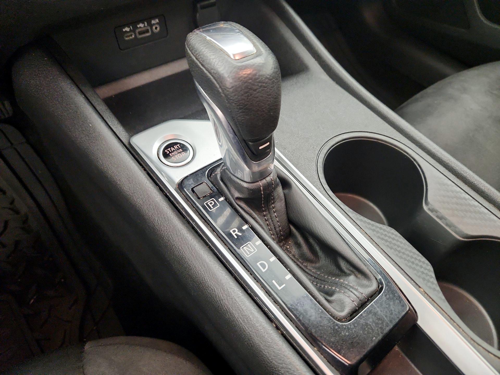 Thumbnail: 2020 Nissan Altima - 17