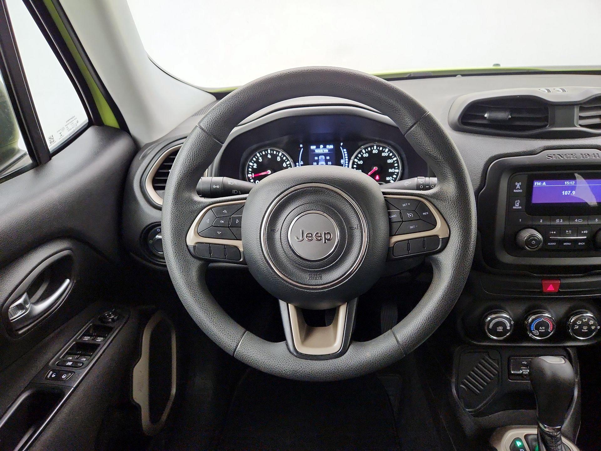 Thumbnail: 2017 Jeep Renegade - 10