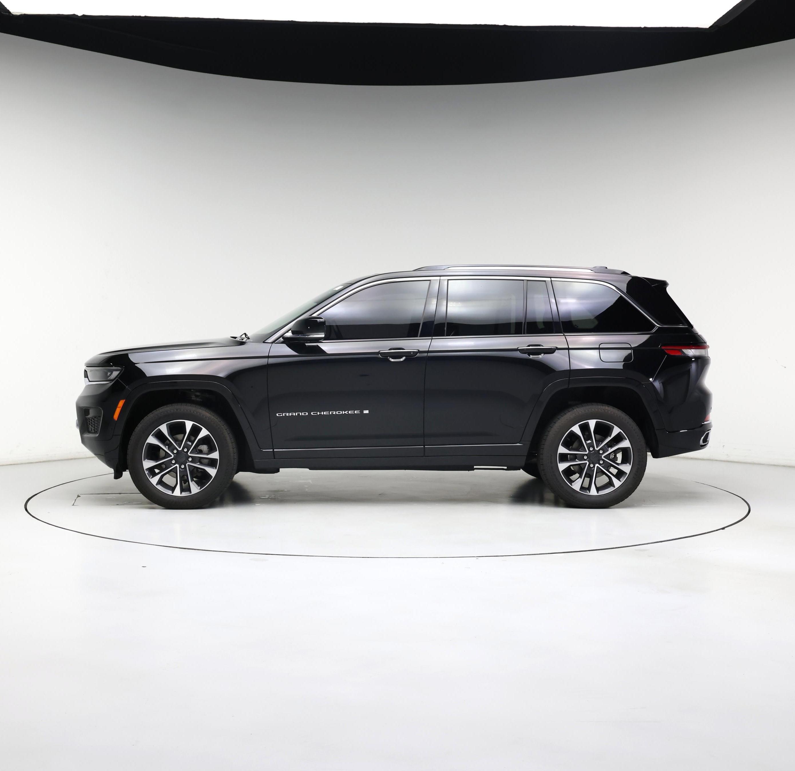 Thumbnail: 2022 Jeep Grand Cherokee - 3